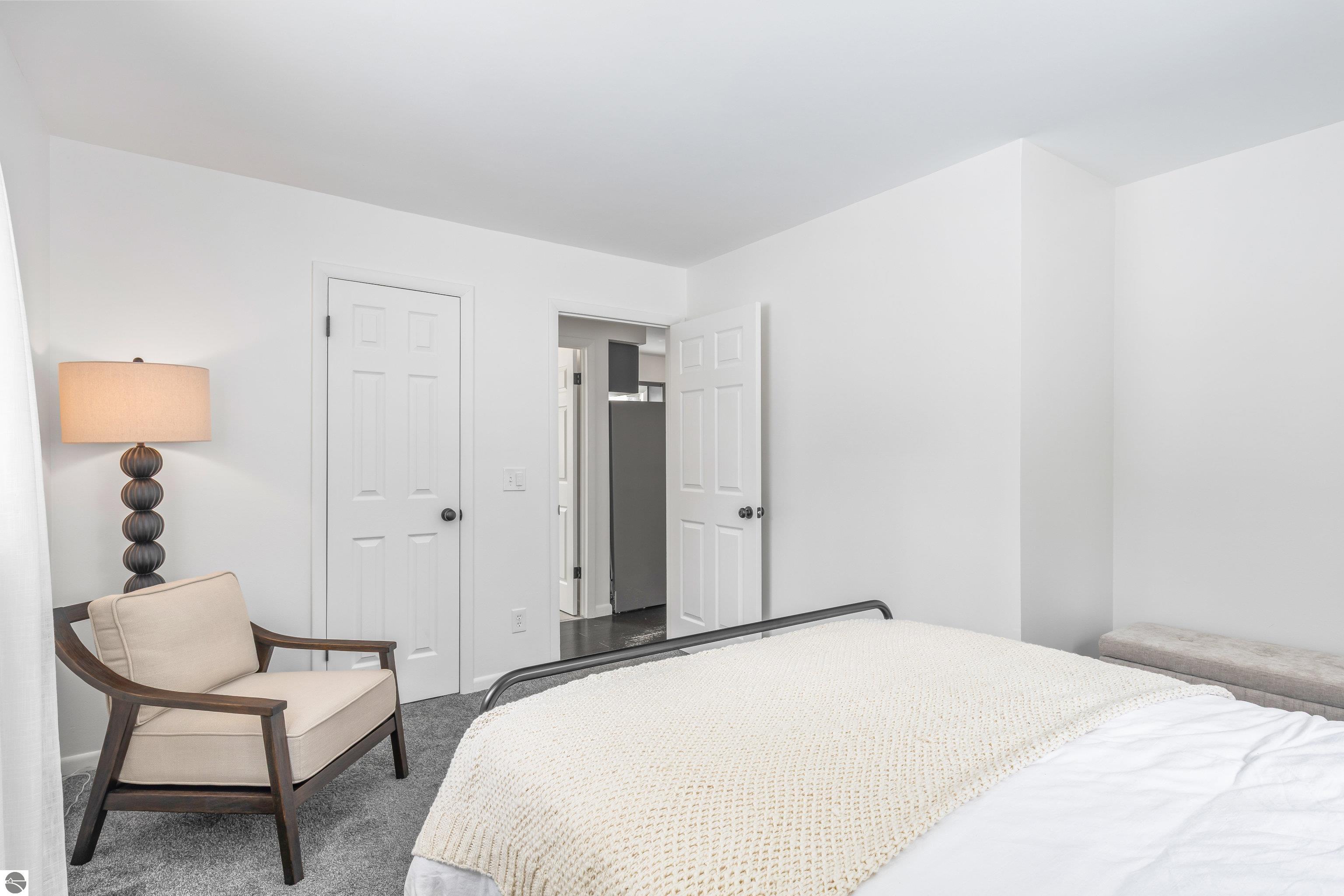 7560 Peaceful Valley Road