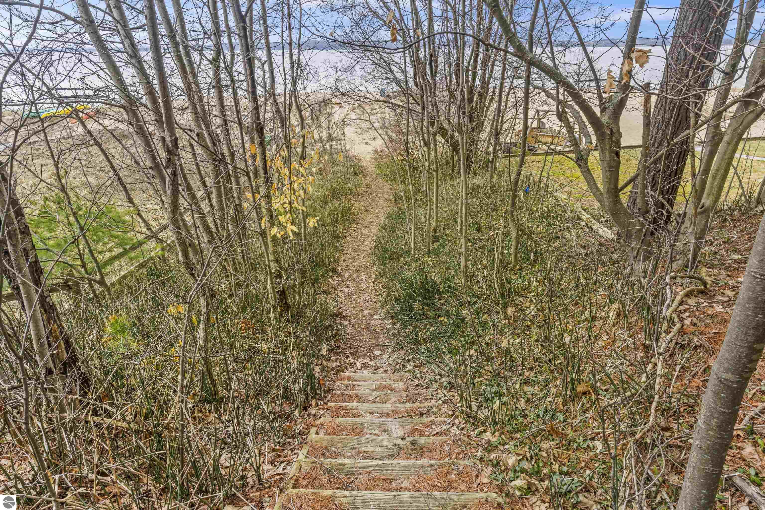 7560 Peaceful Valley Road