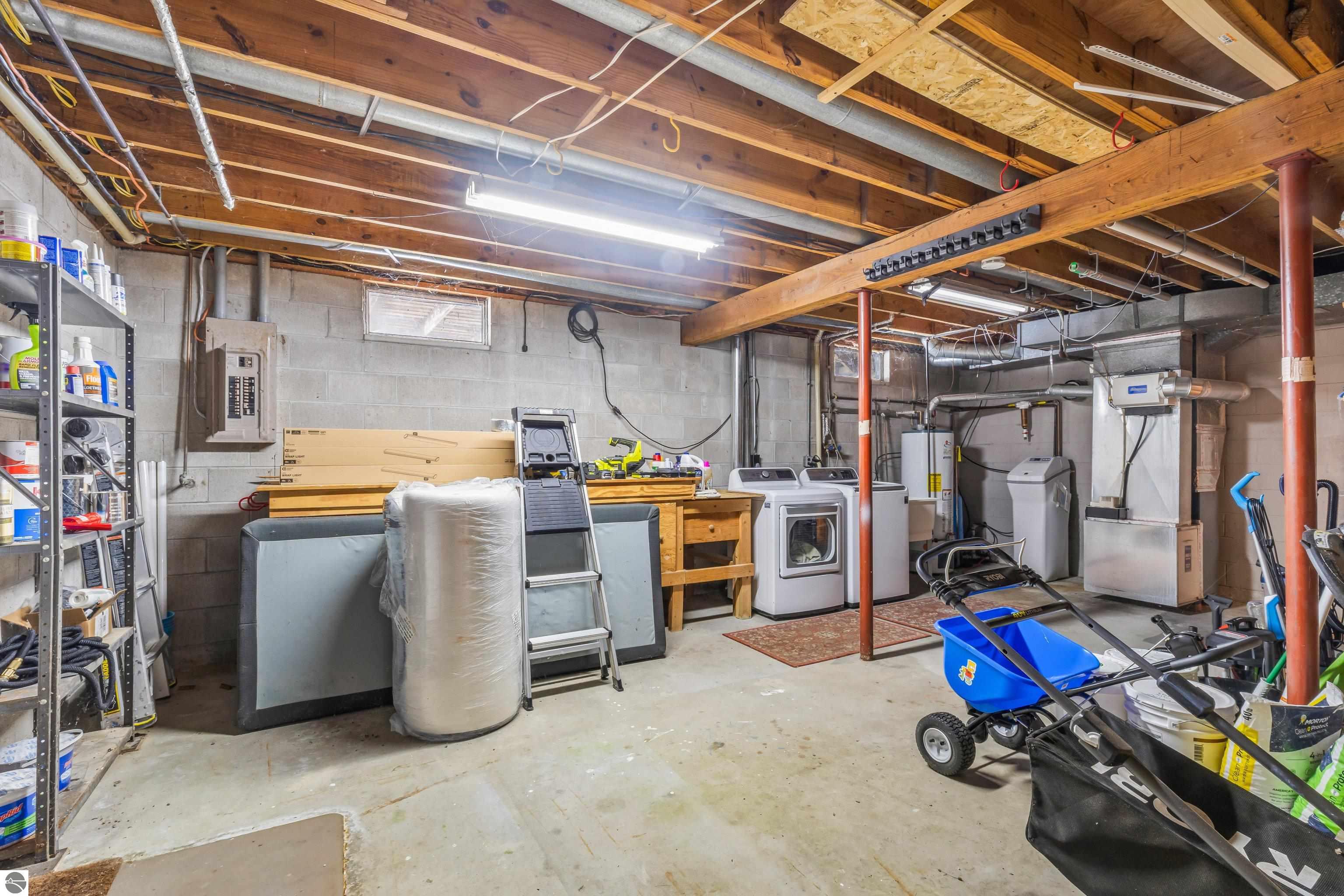 7560 Peaceful Valley Road