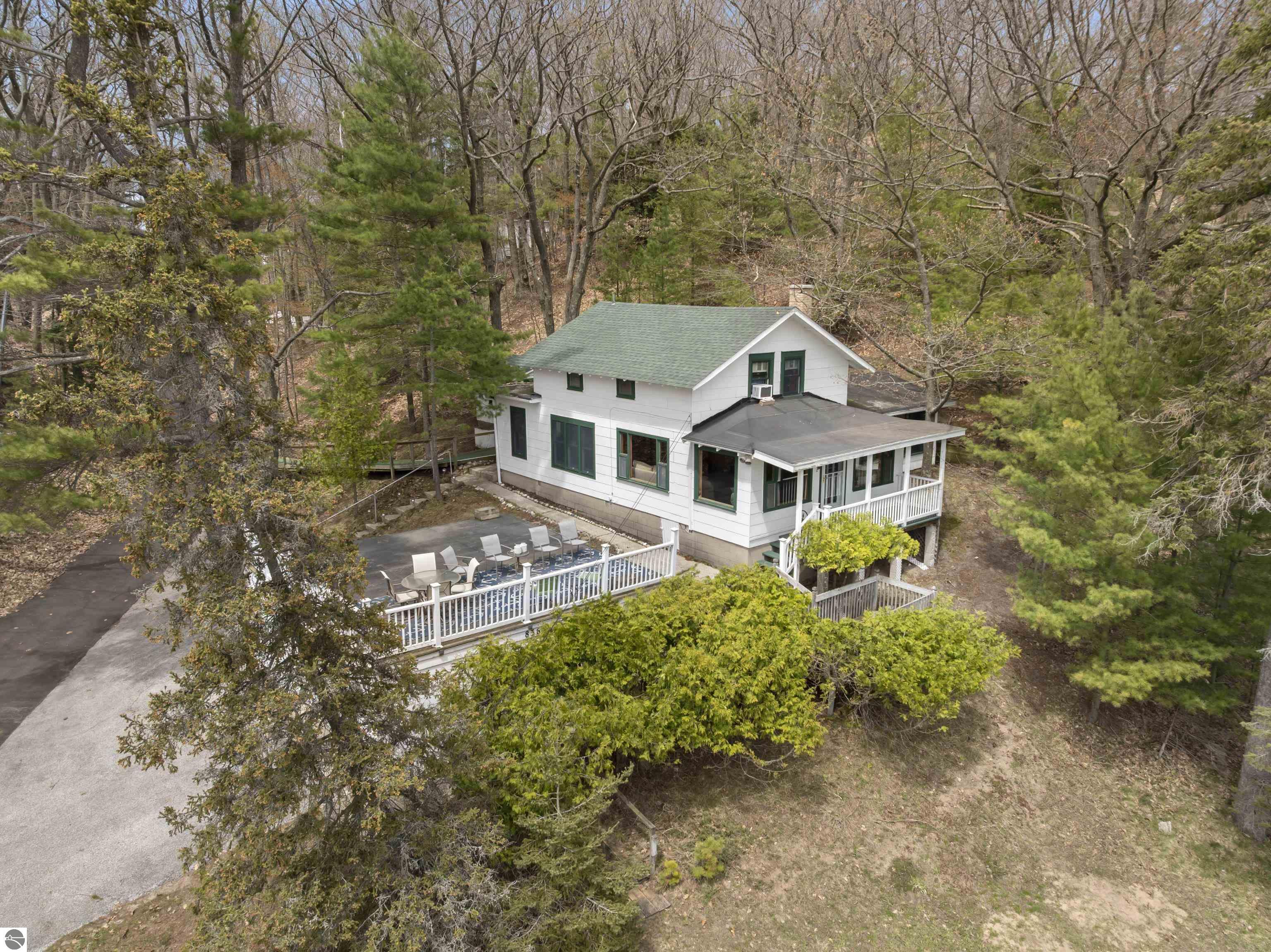 8368 Portage Point Drive