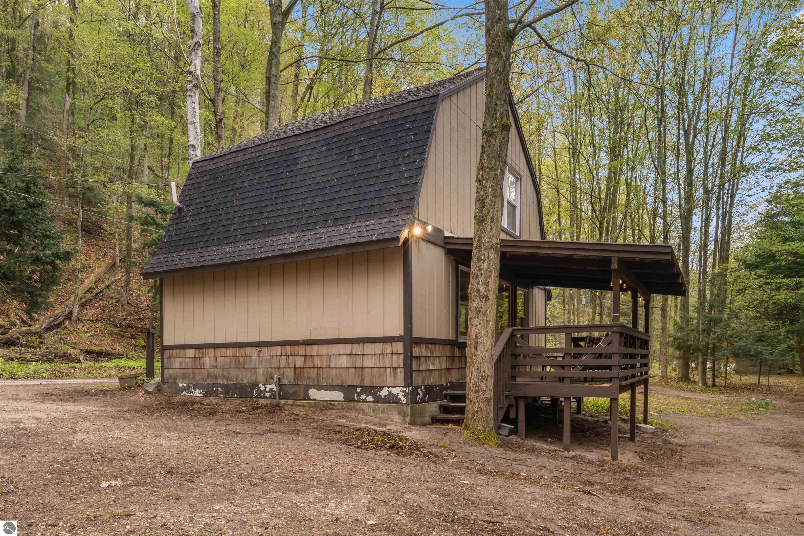 3513 River Road