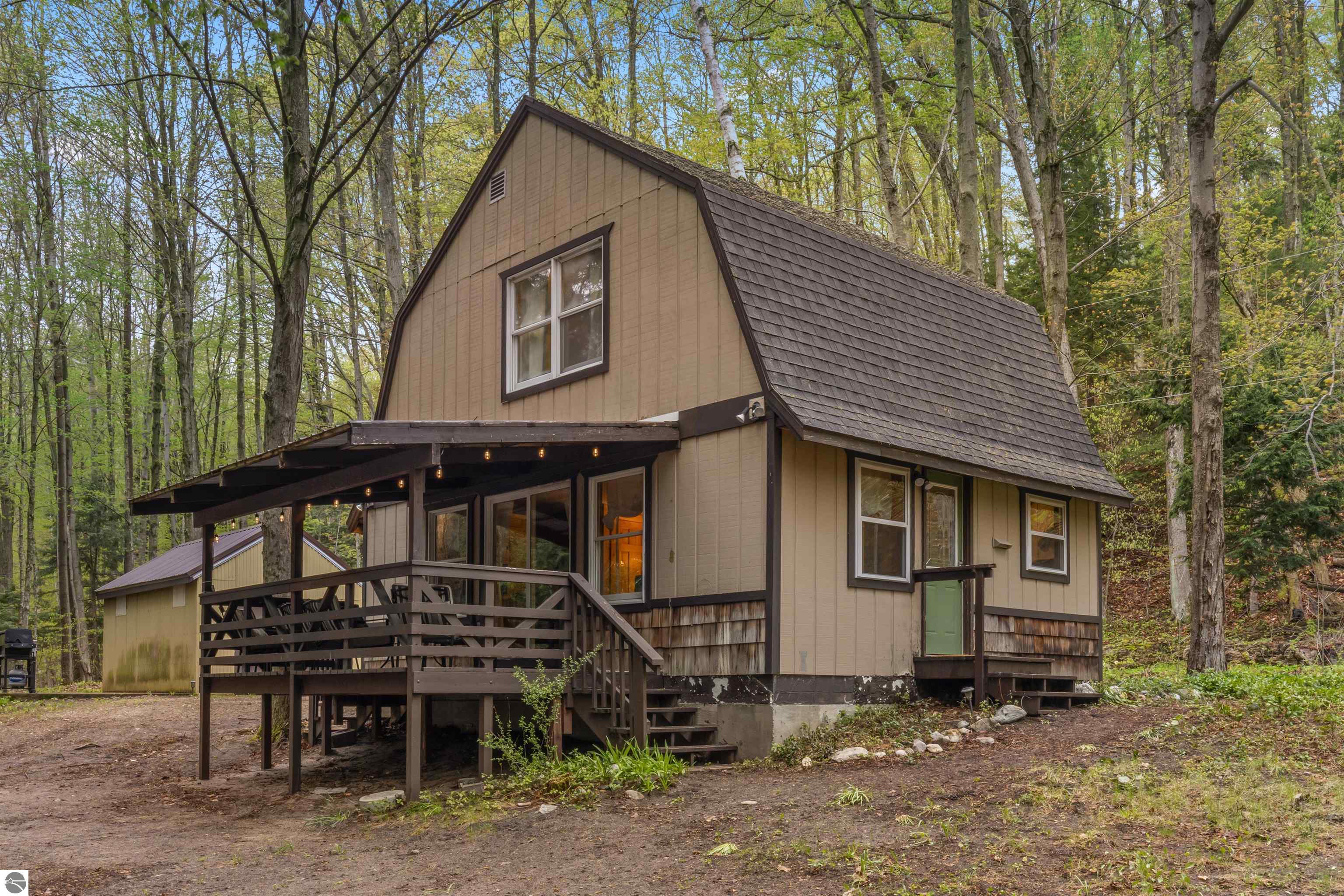 3513 River Road