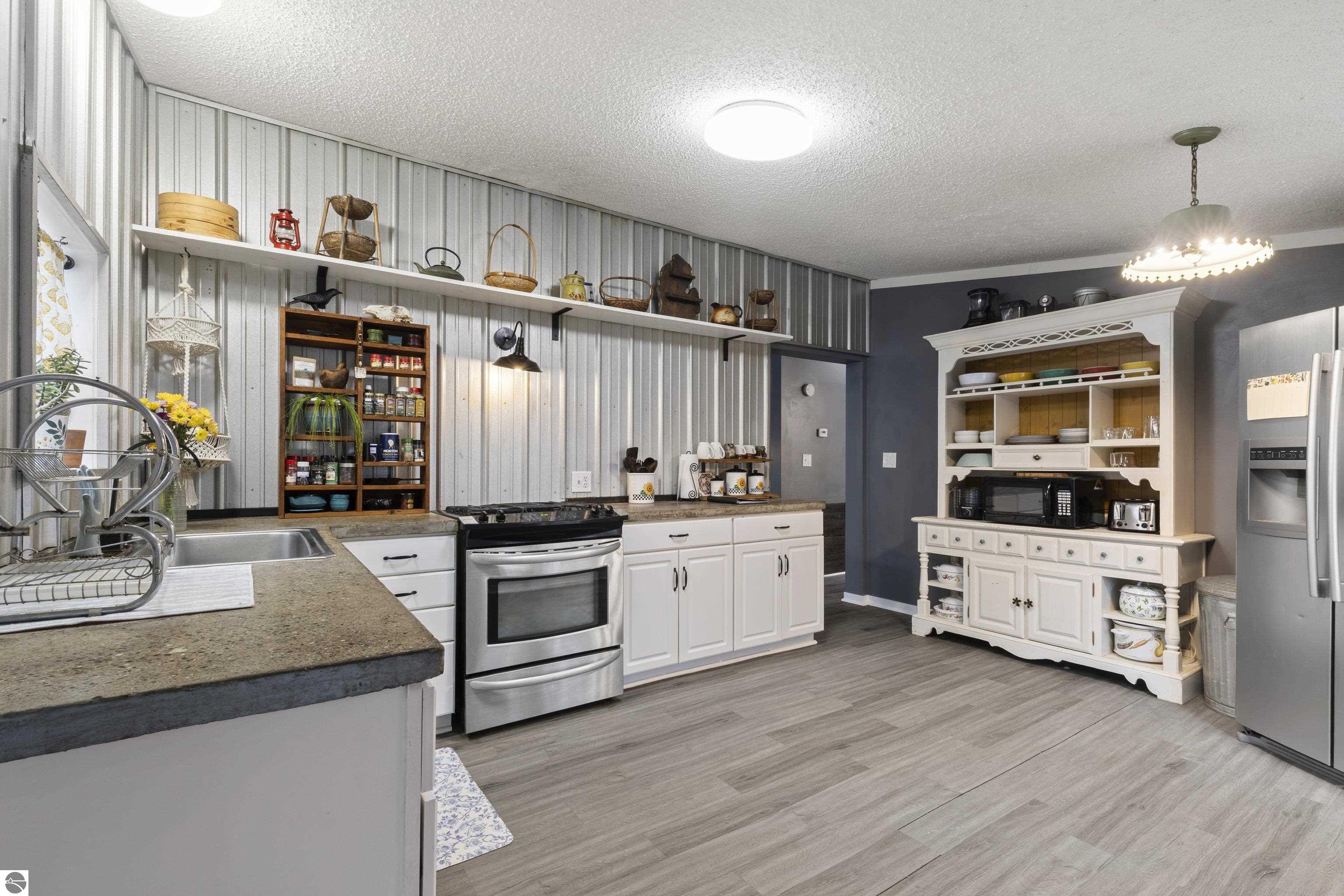 11774 Healey Lake Road