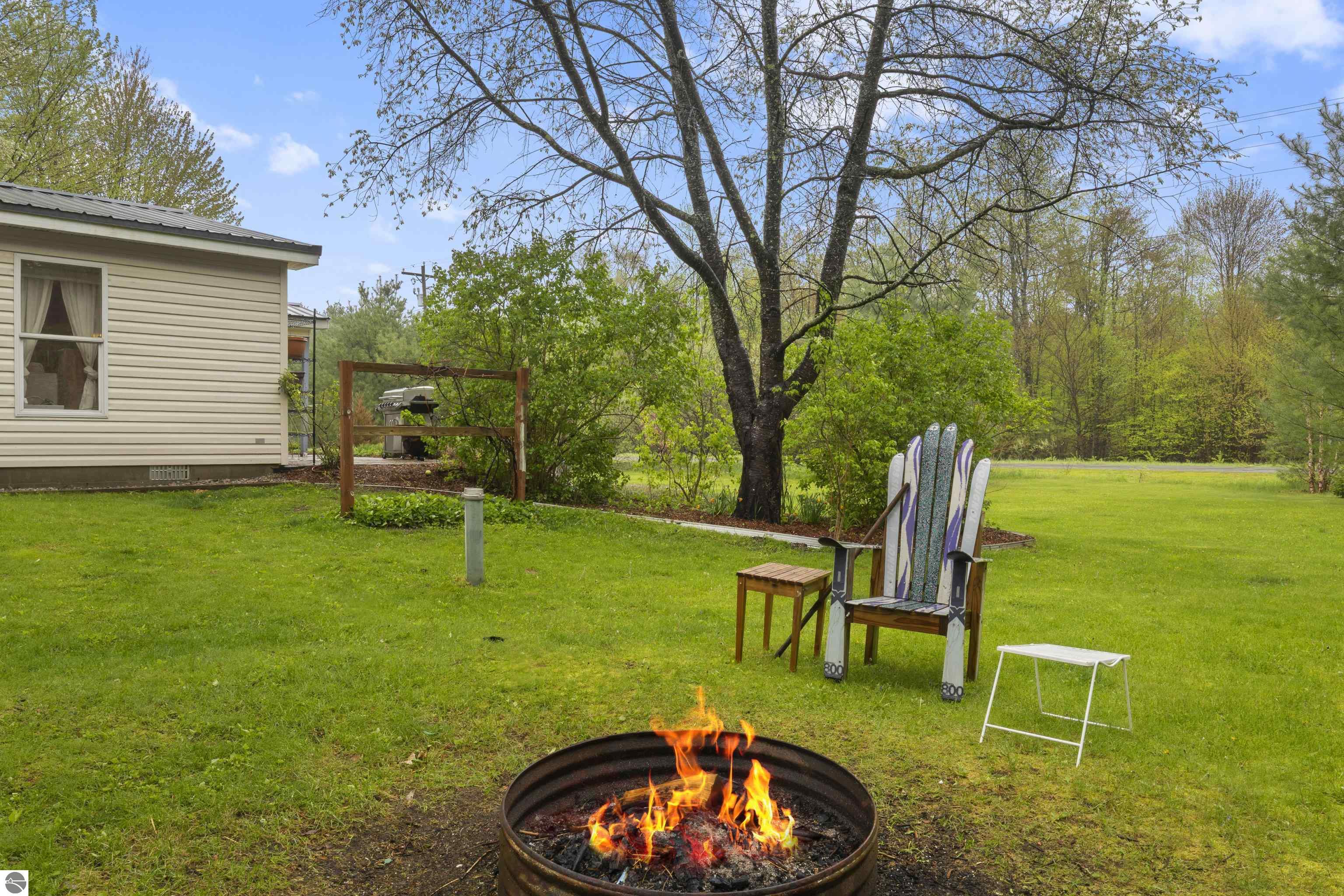 11774 Healey Lake Road