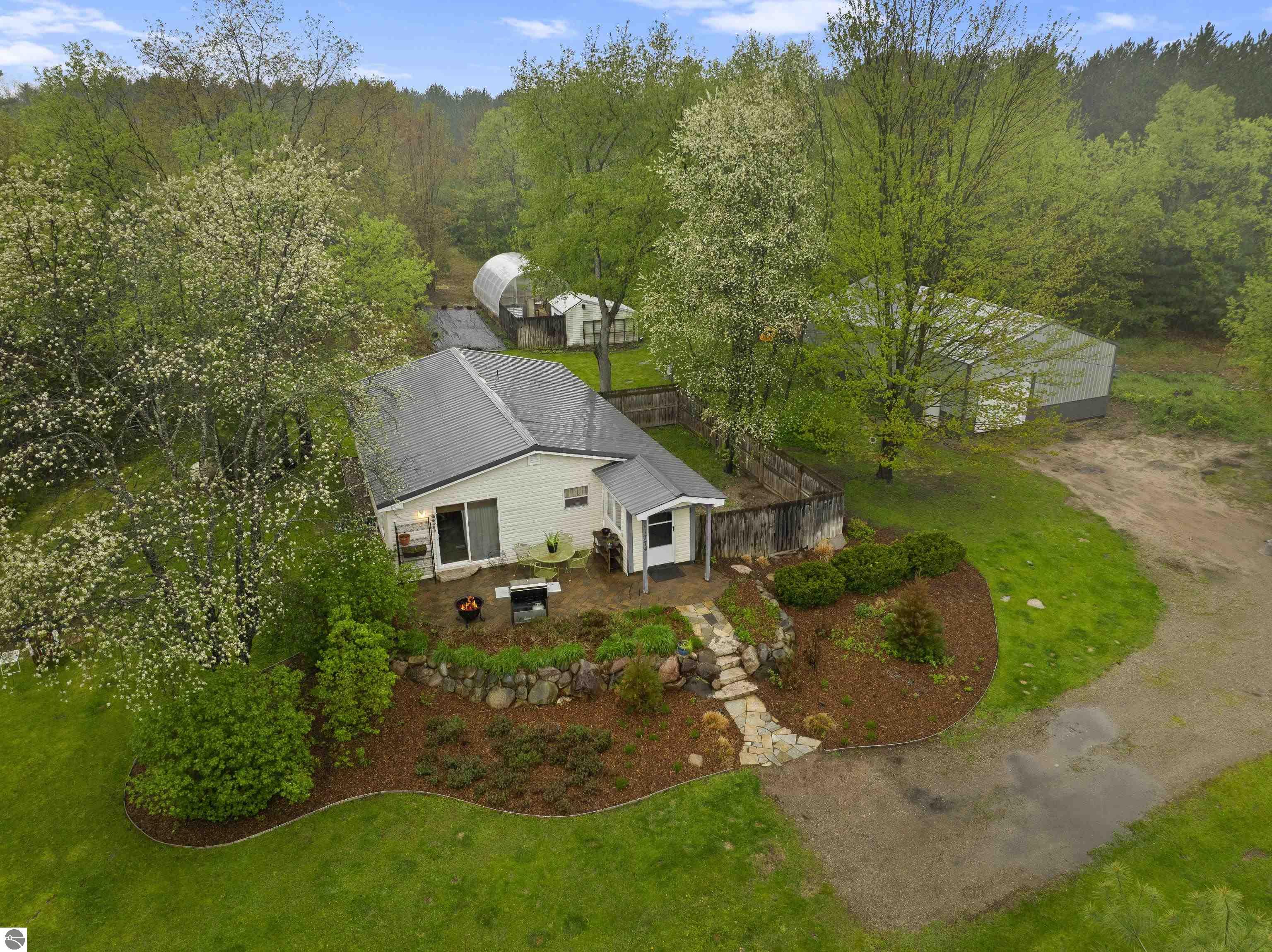 11774 Healey Lake Road