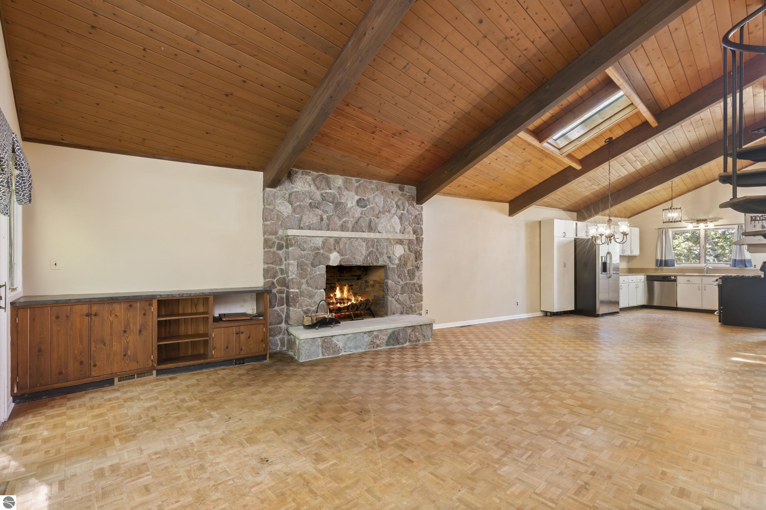 1313 E South Shore Drive