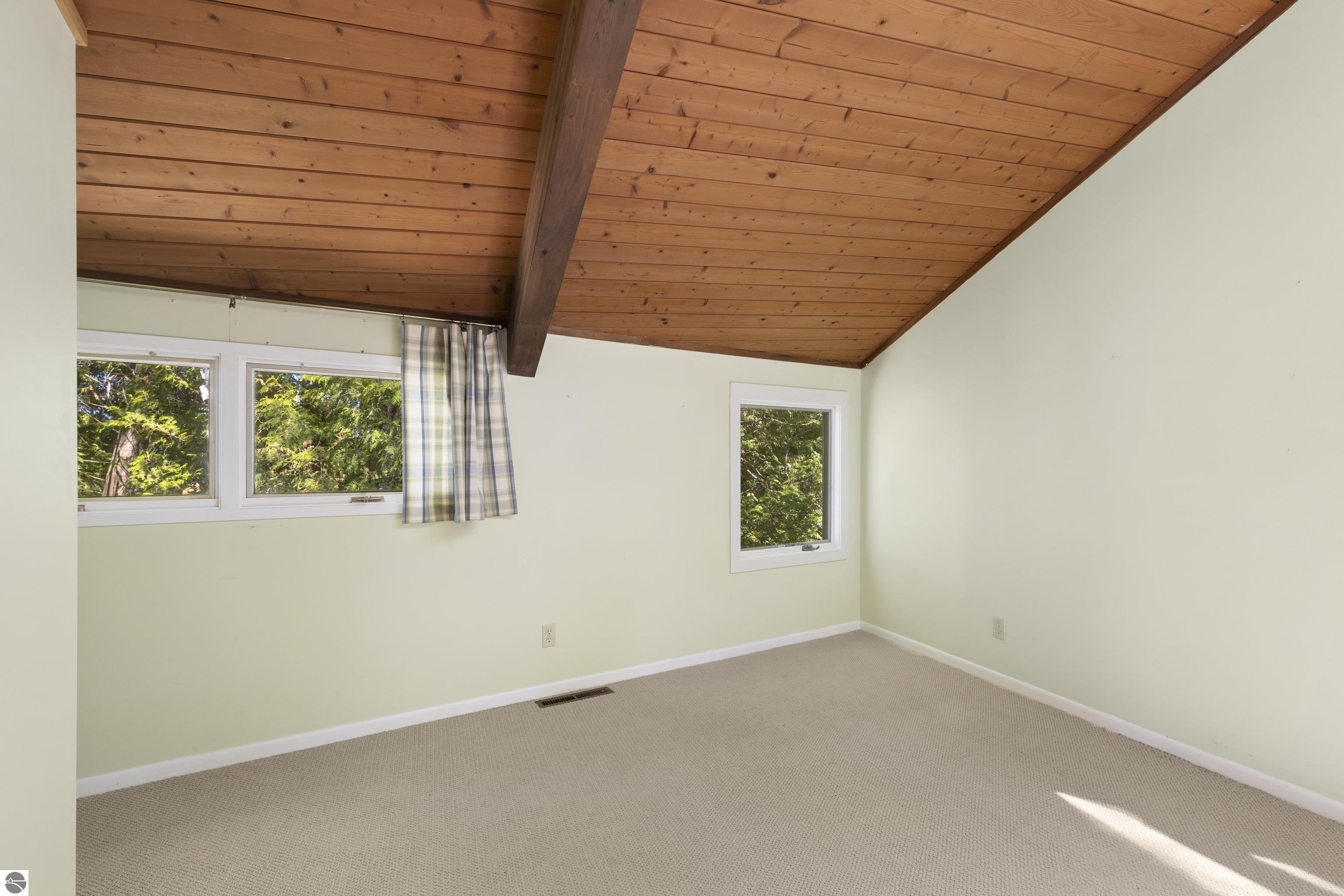 1313 E South Shore Drive