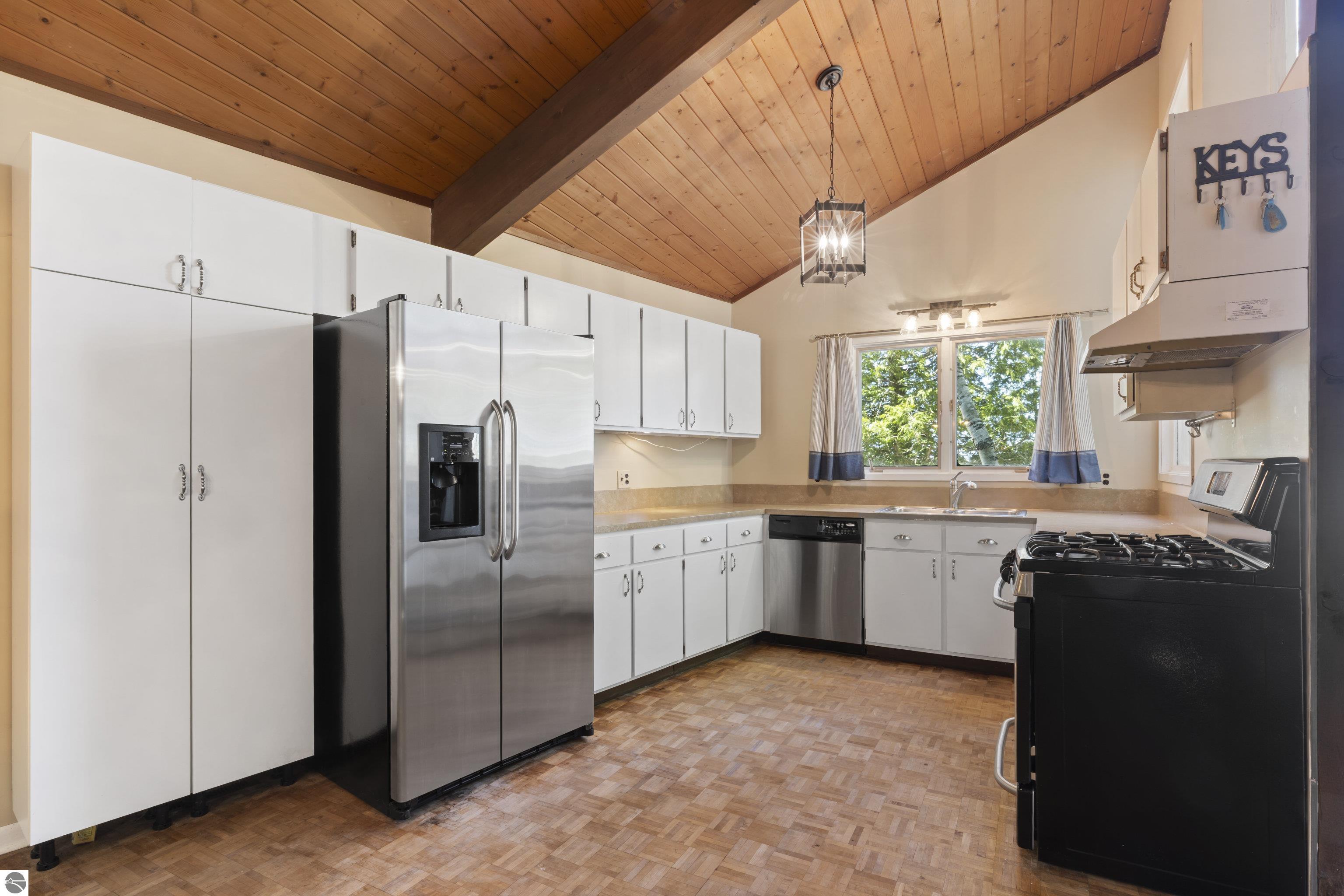 1313 E South Shore Drive