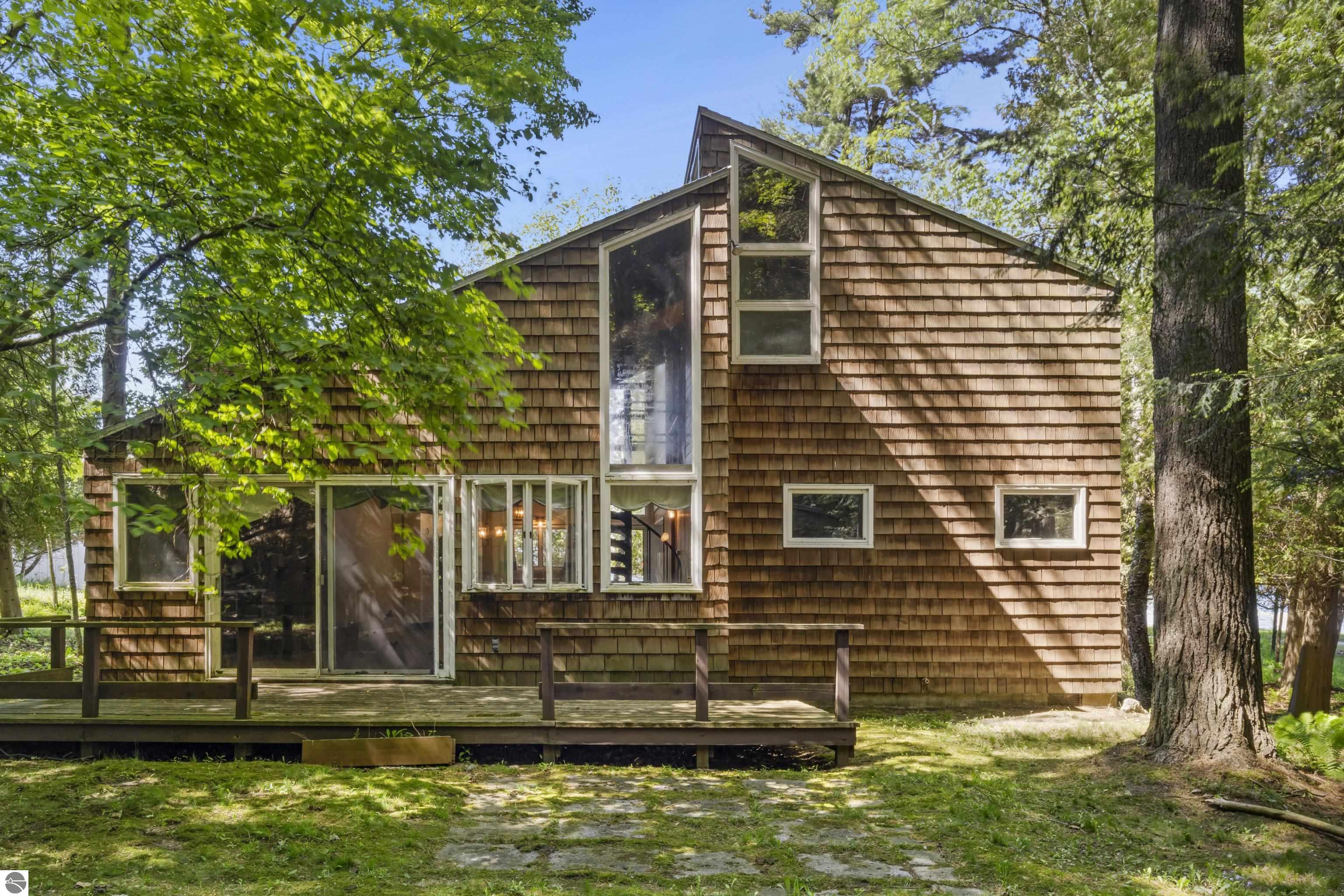 1313 E South Shore Drive
