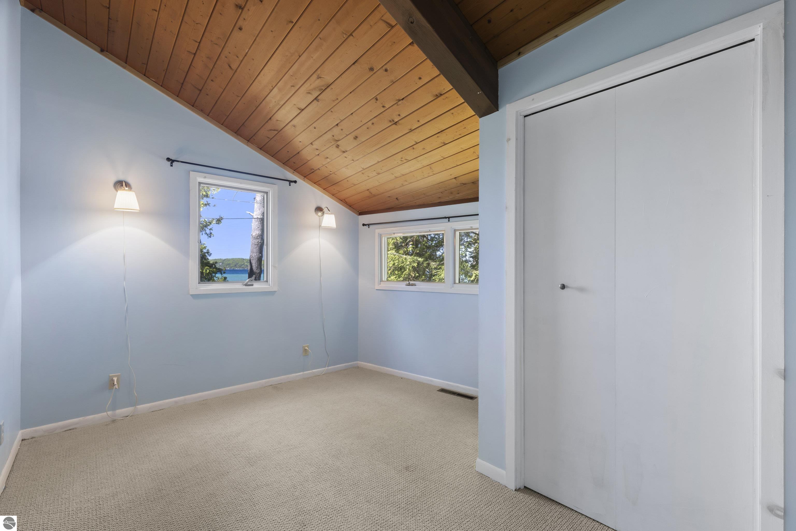 1313 E South Shore Drive