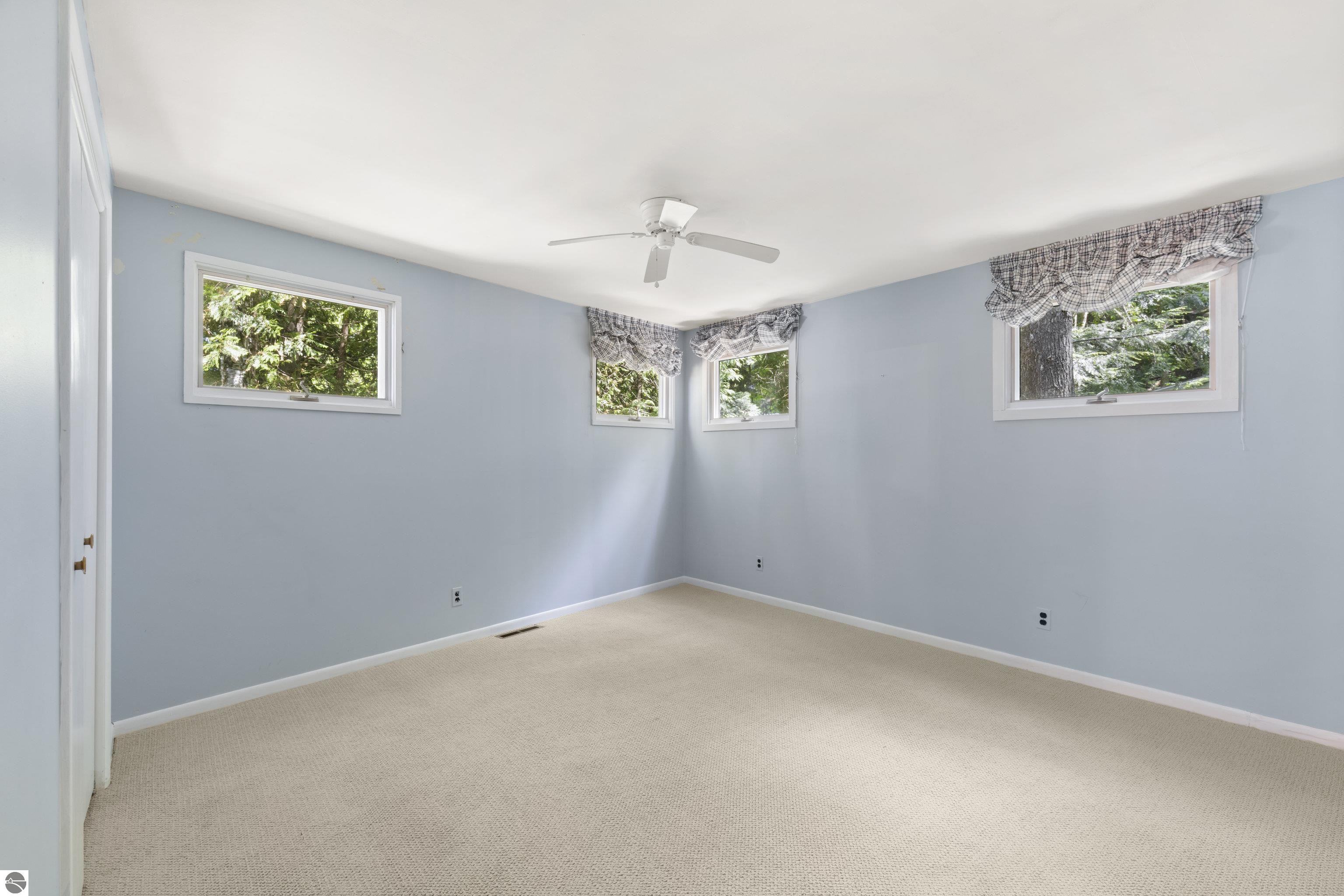 1313 E South Shore Drive