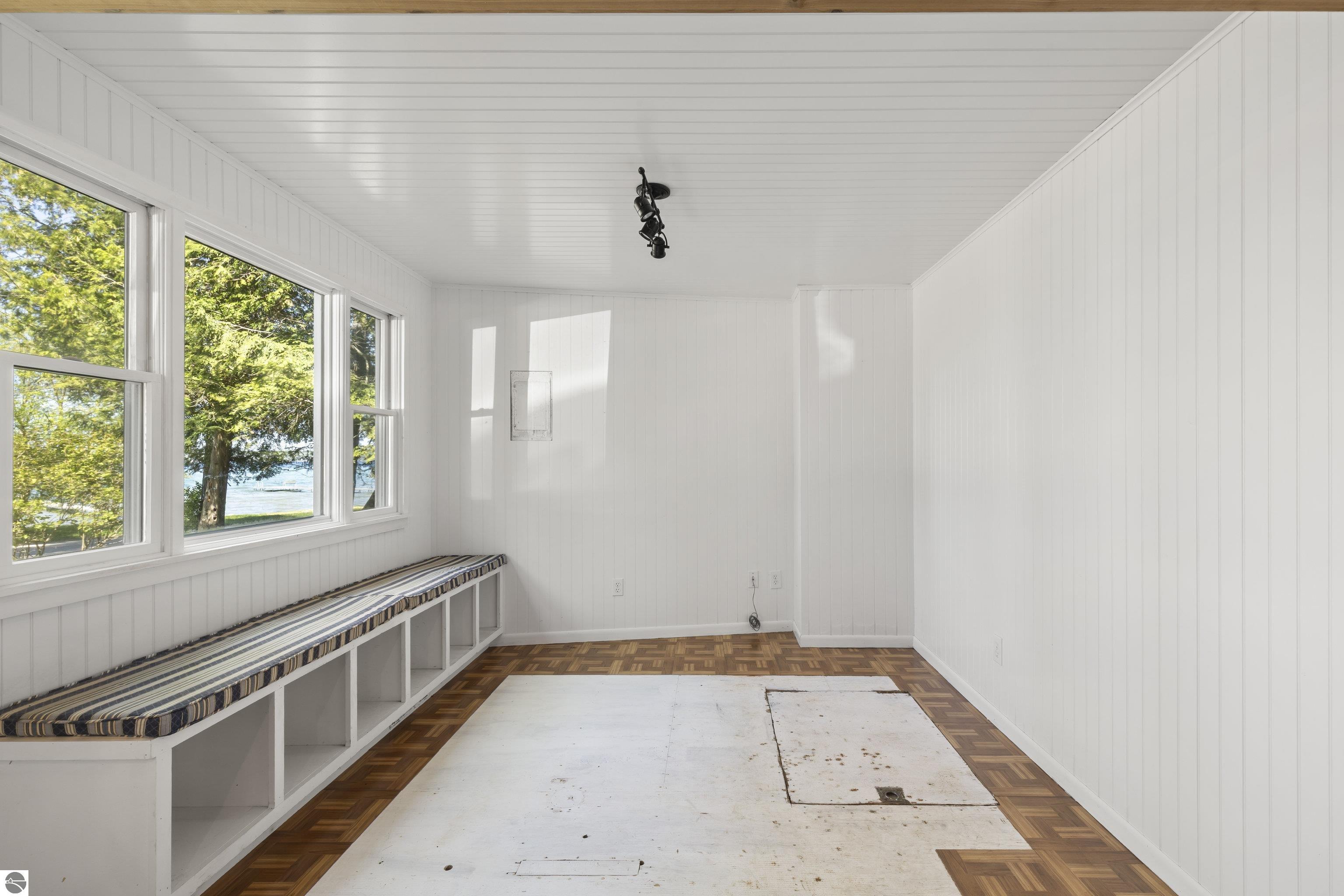 1313 E South Shore Drive
