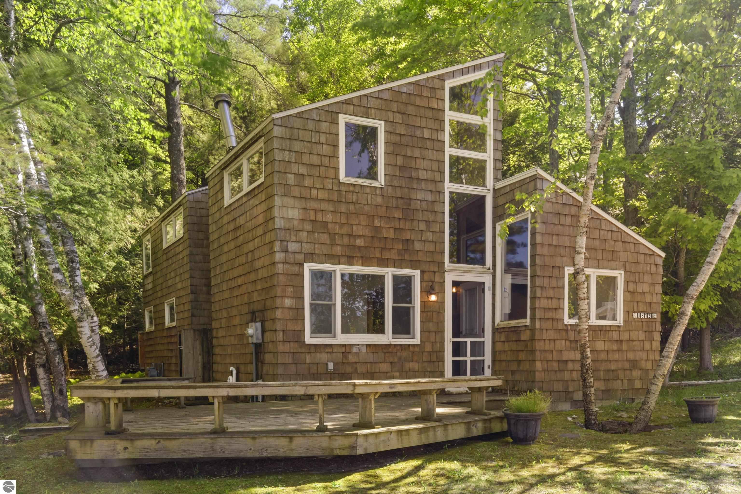 1313 E South Shore Drive
