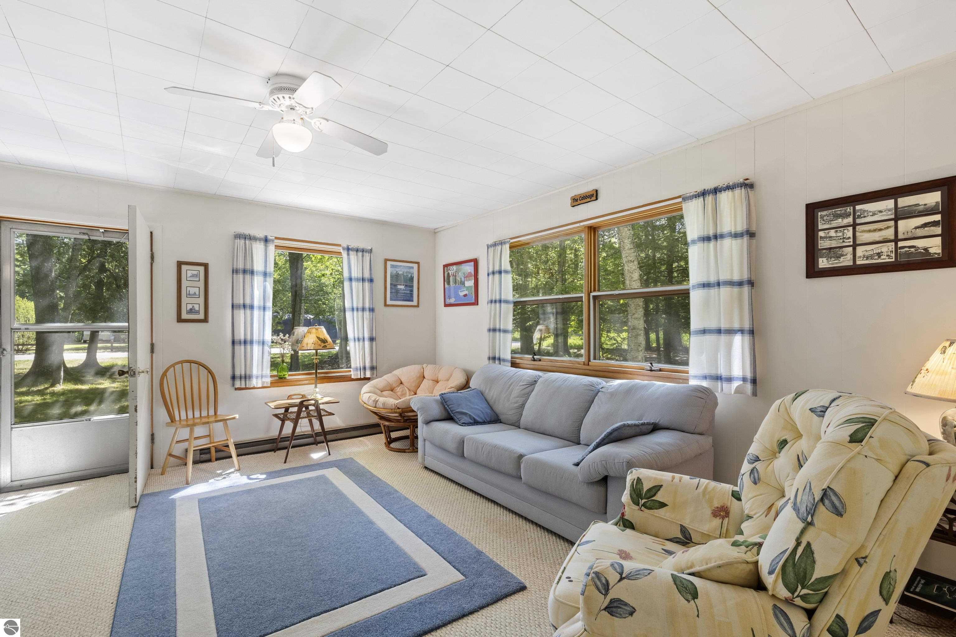 5328 Birch Trail