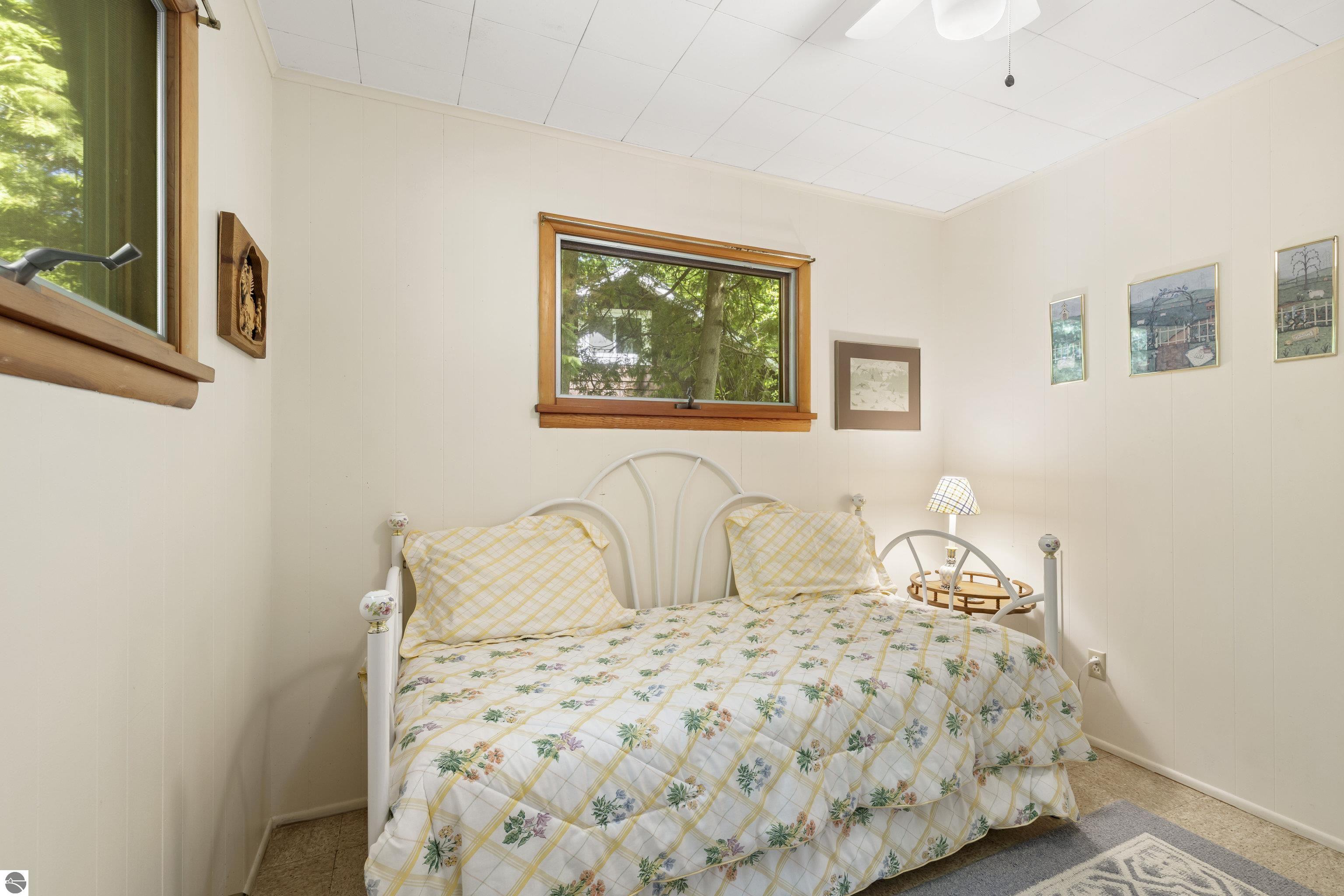 5328 Birch Trail