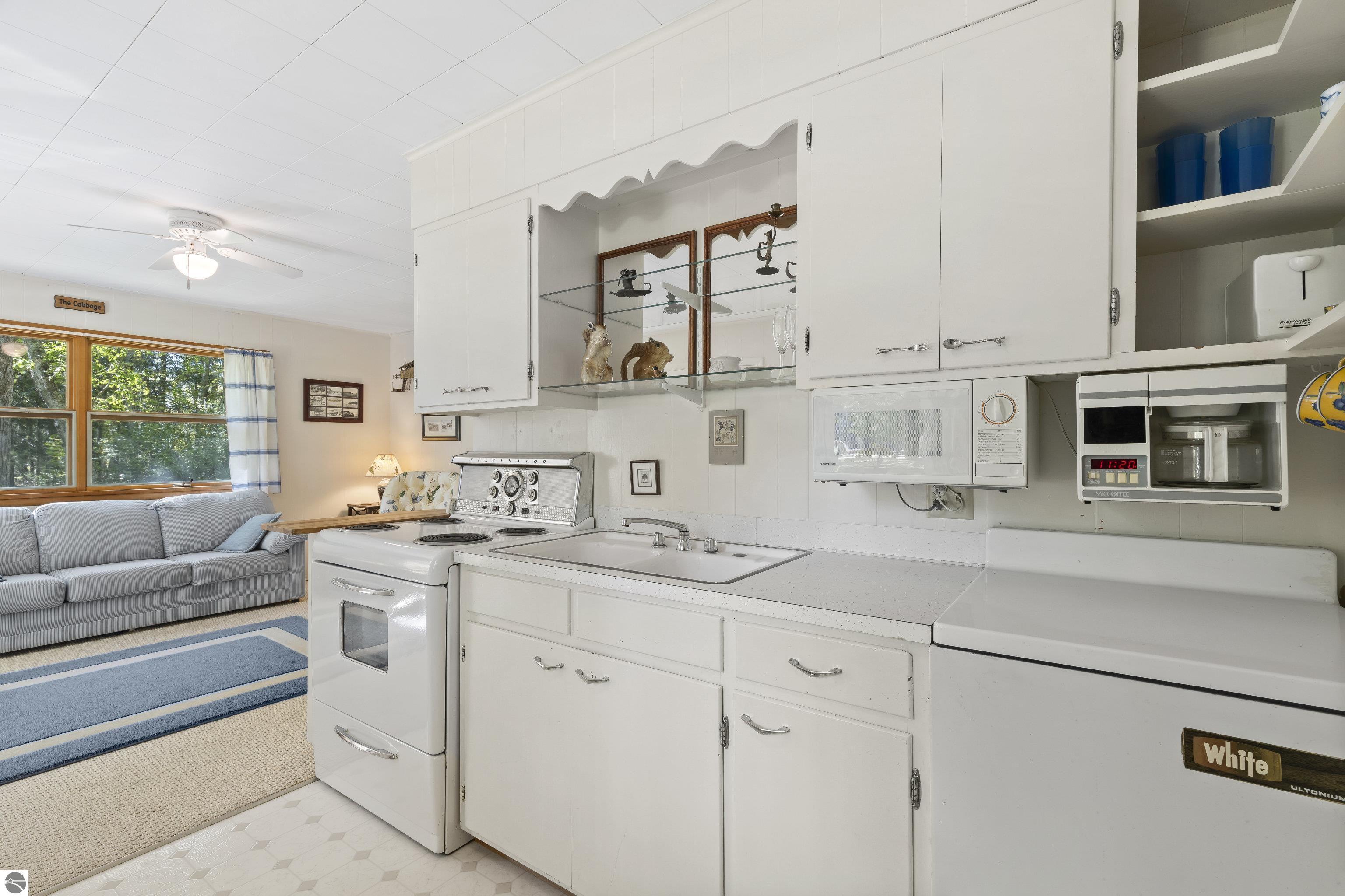 5328 Birch Trail