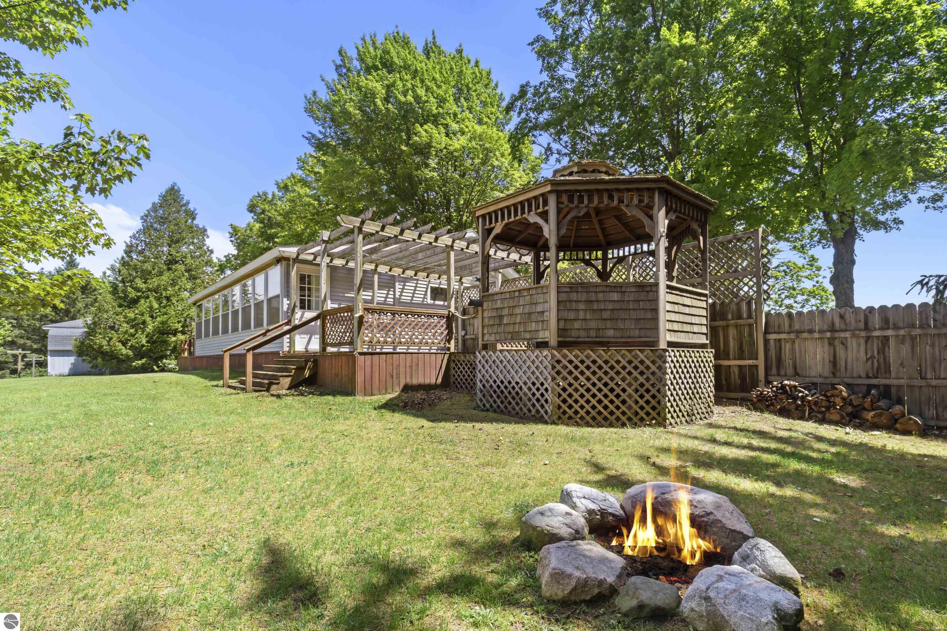 6756 Potter Road