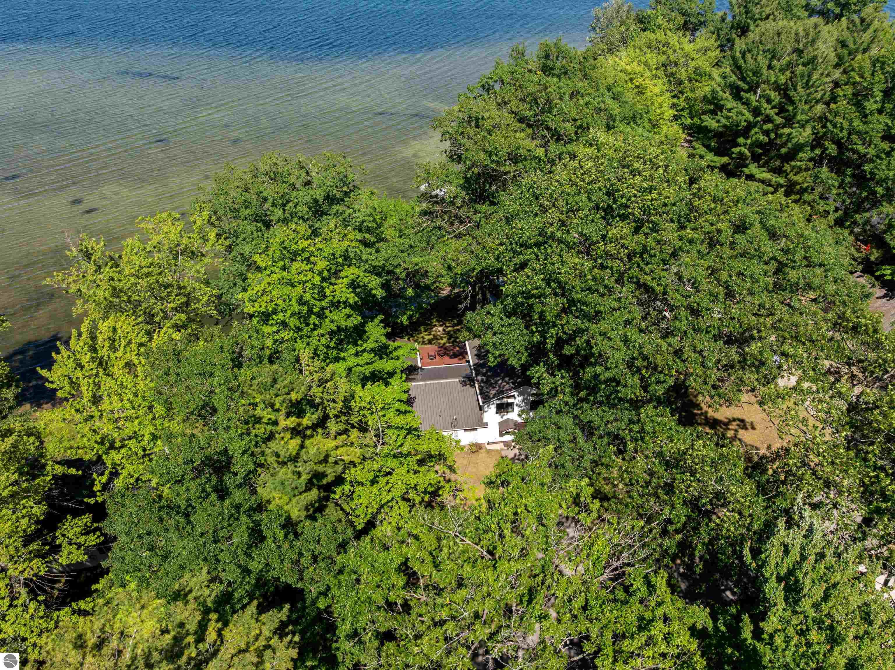 4871 Lakeview Drive