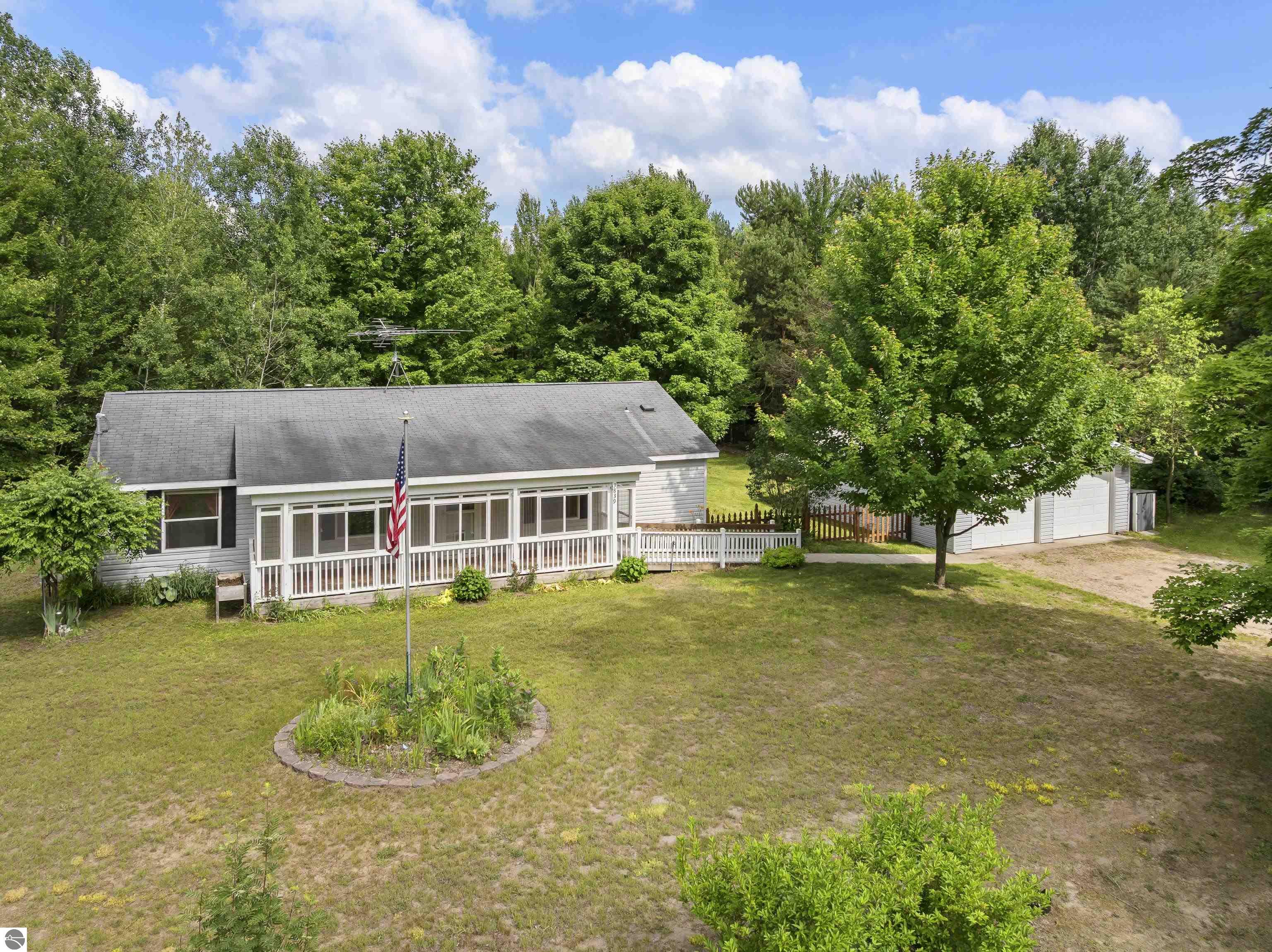 3839 Wallaker Road