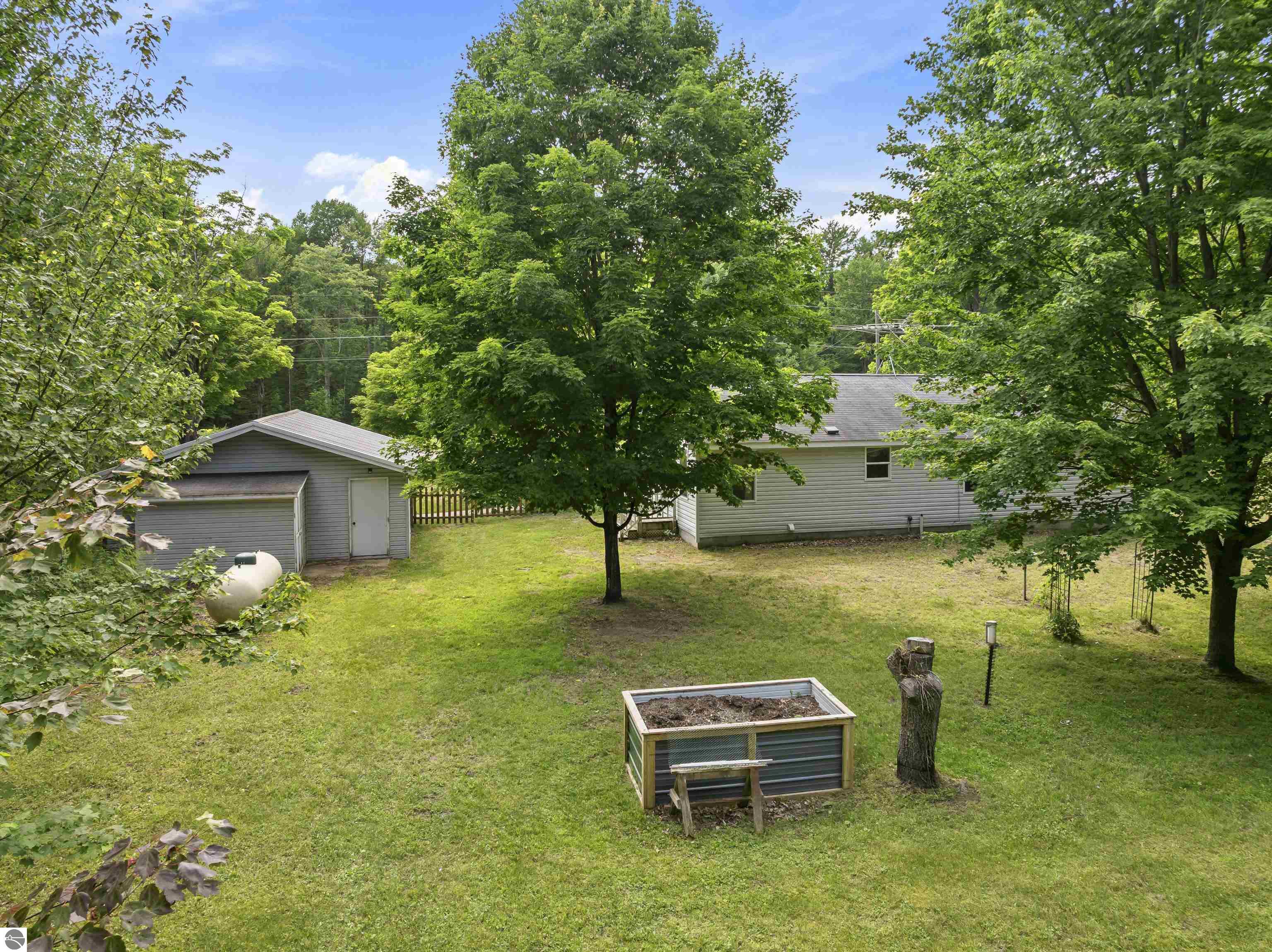 3839 Wallaker Road