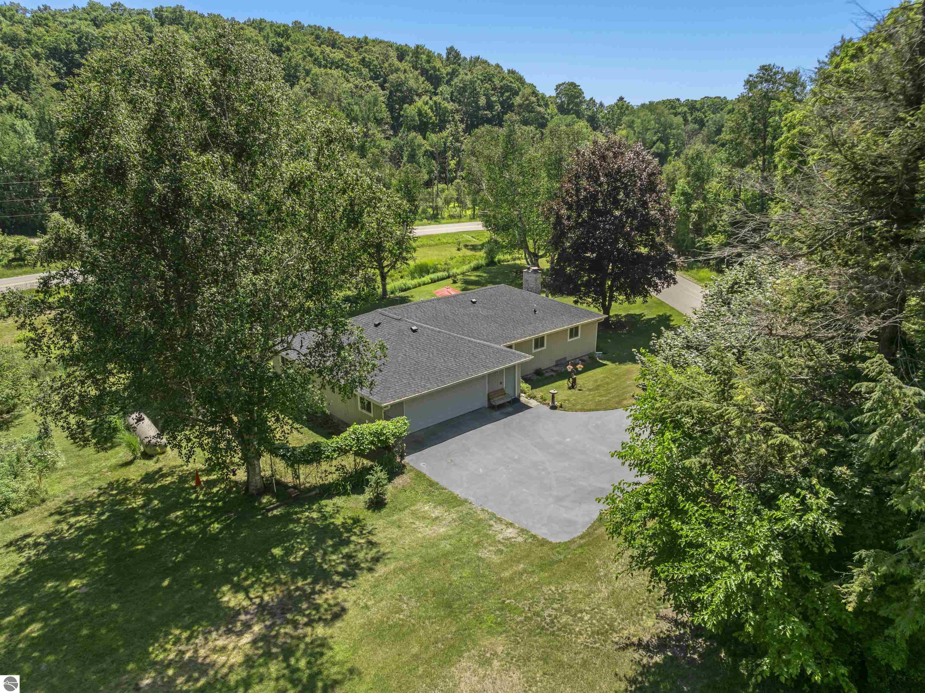 8468 Narrow Gauge Road