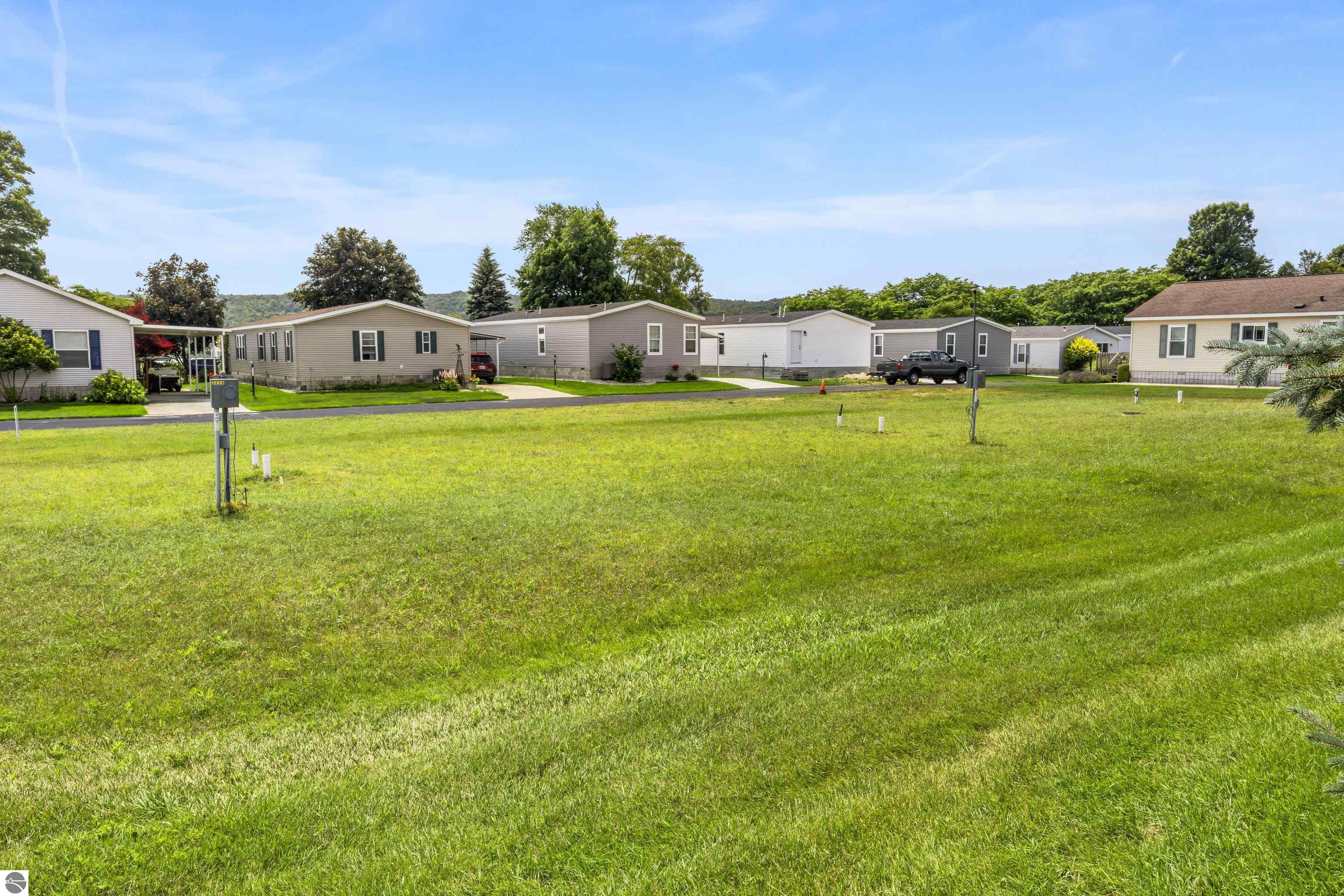 3316 Lakeland Drive