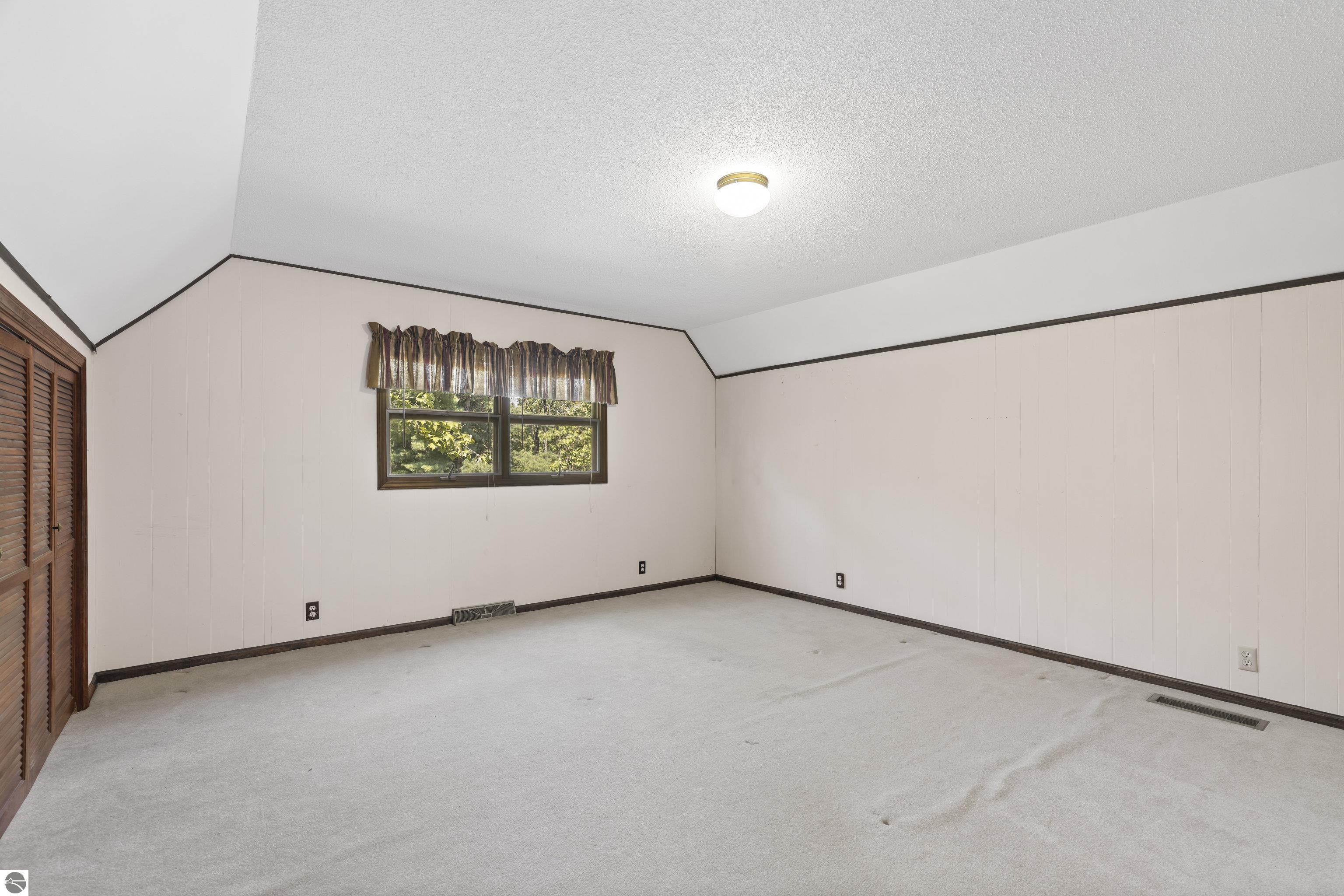 9095 Bear Creek Drive