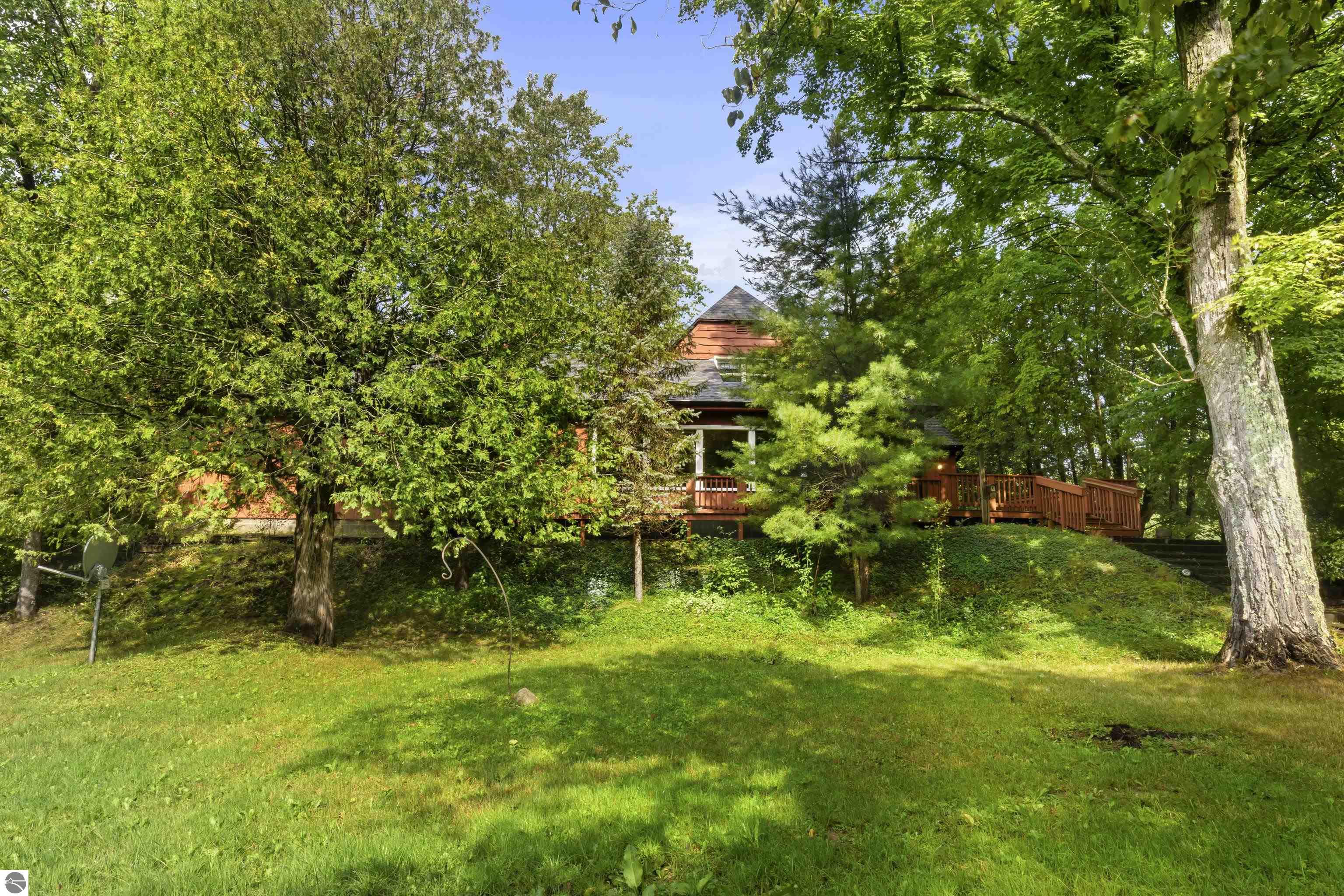 9095 Bear Creek Drive