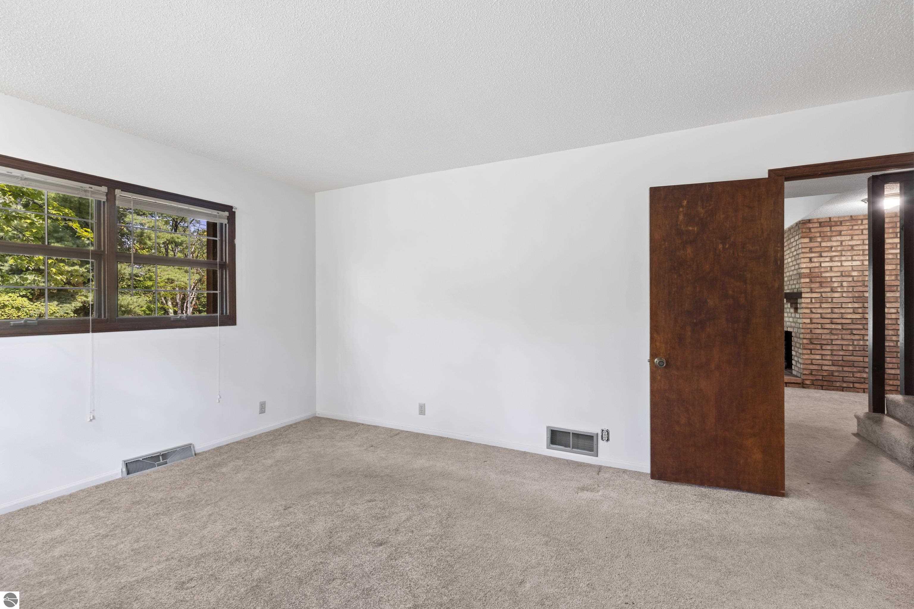9095 Bear Creek Drive