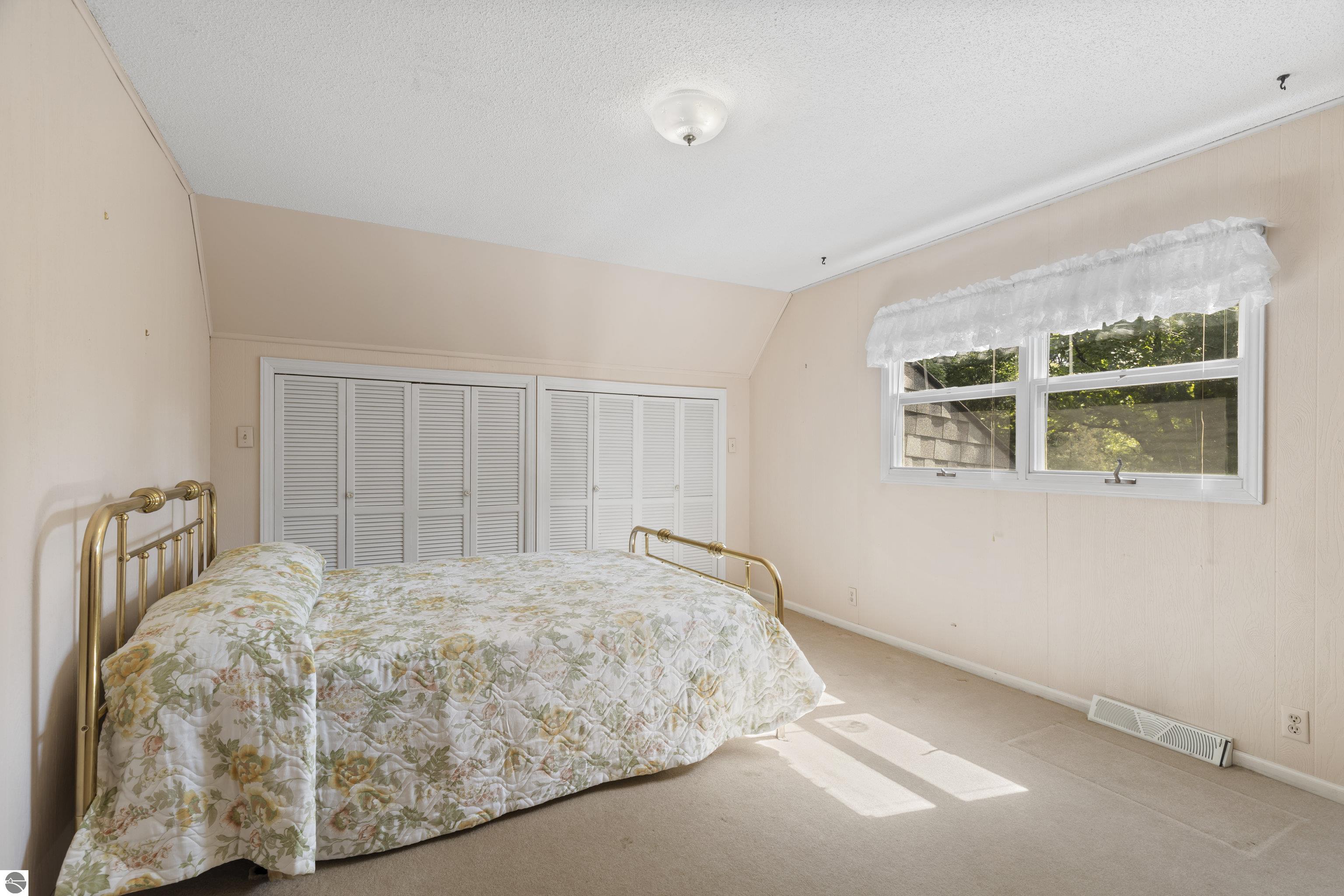 9095 Bear Creek Drive