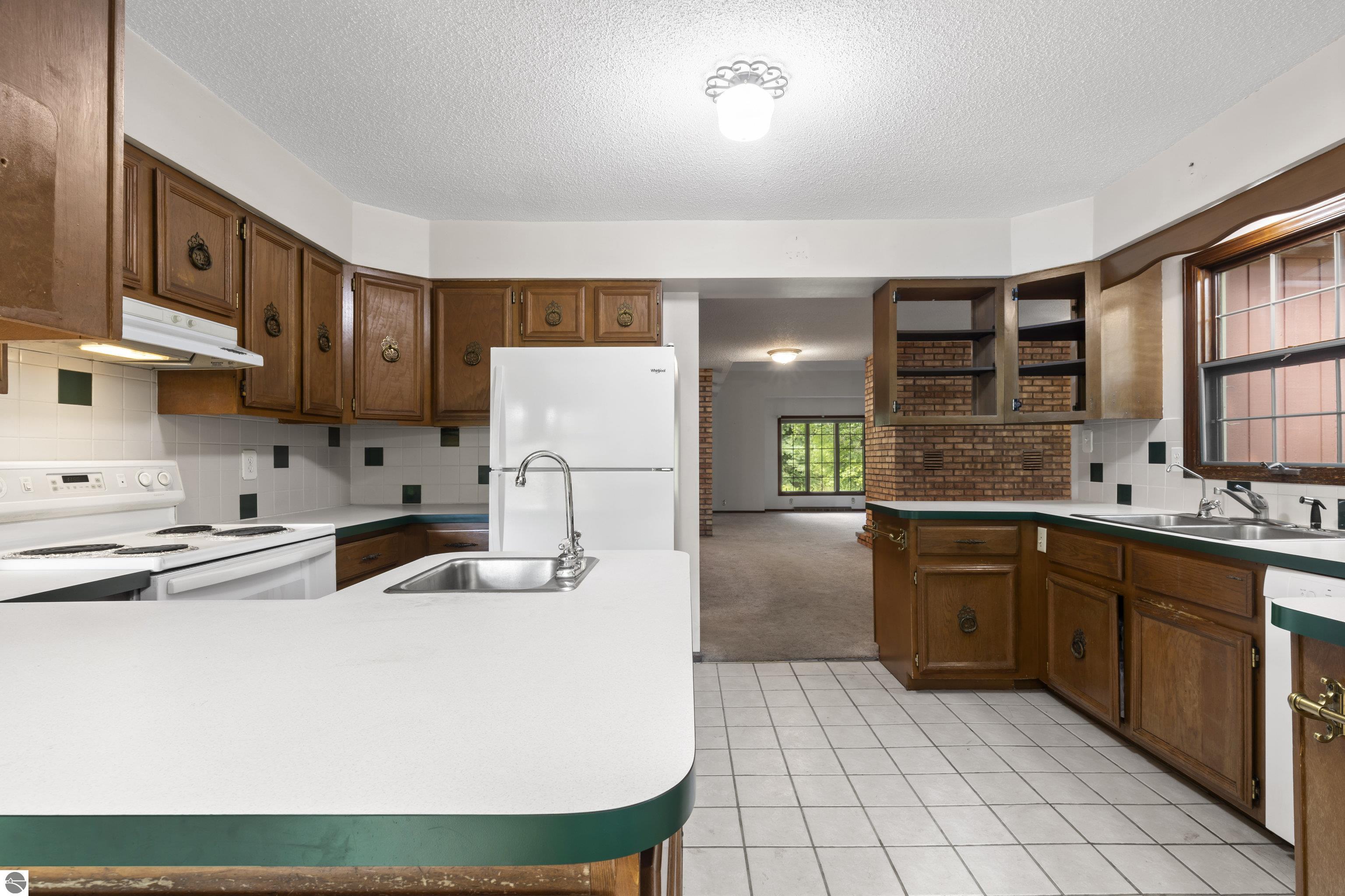 9095 Bear Creek Drive