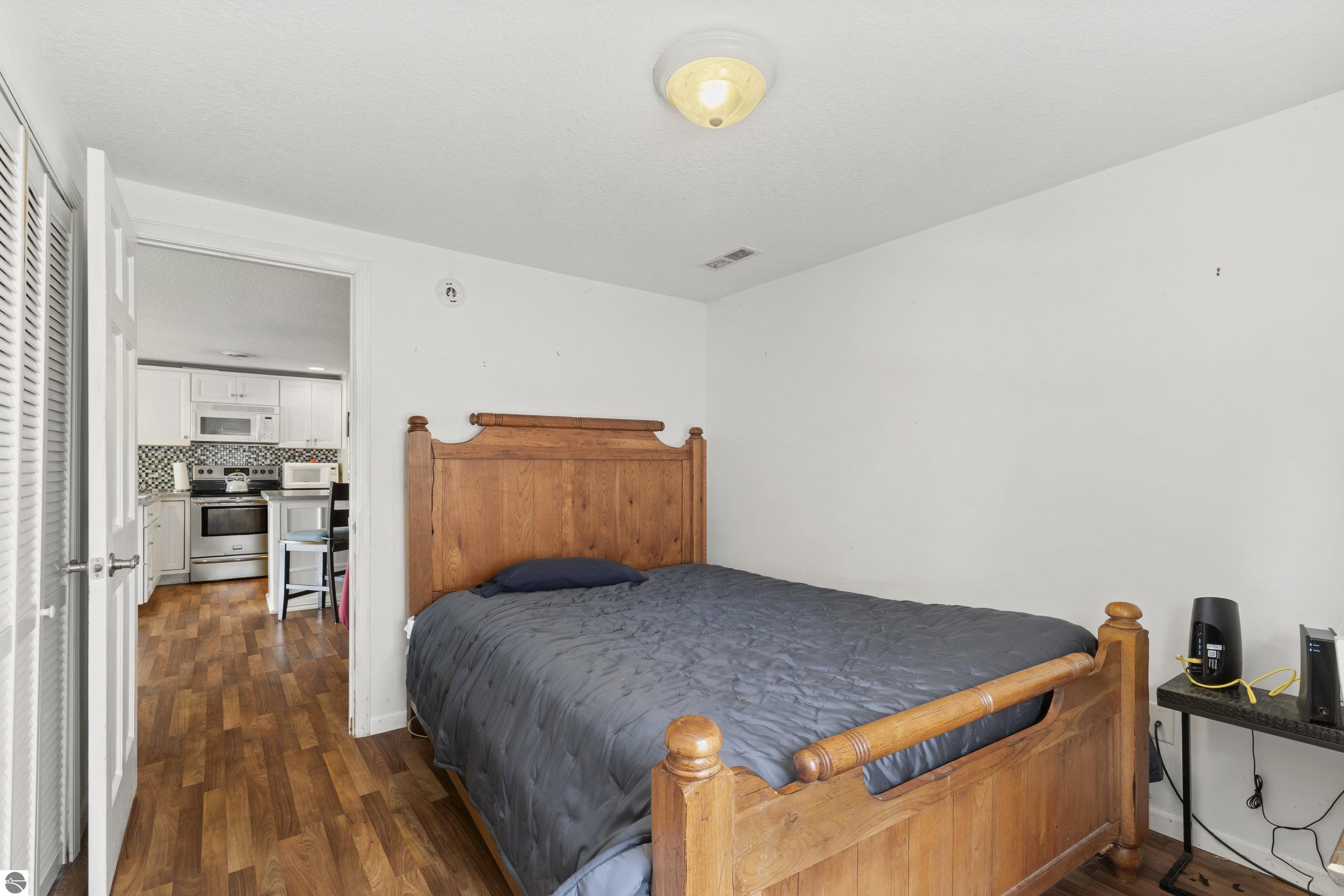 7542 Crystal Drive