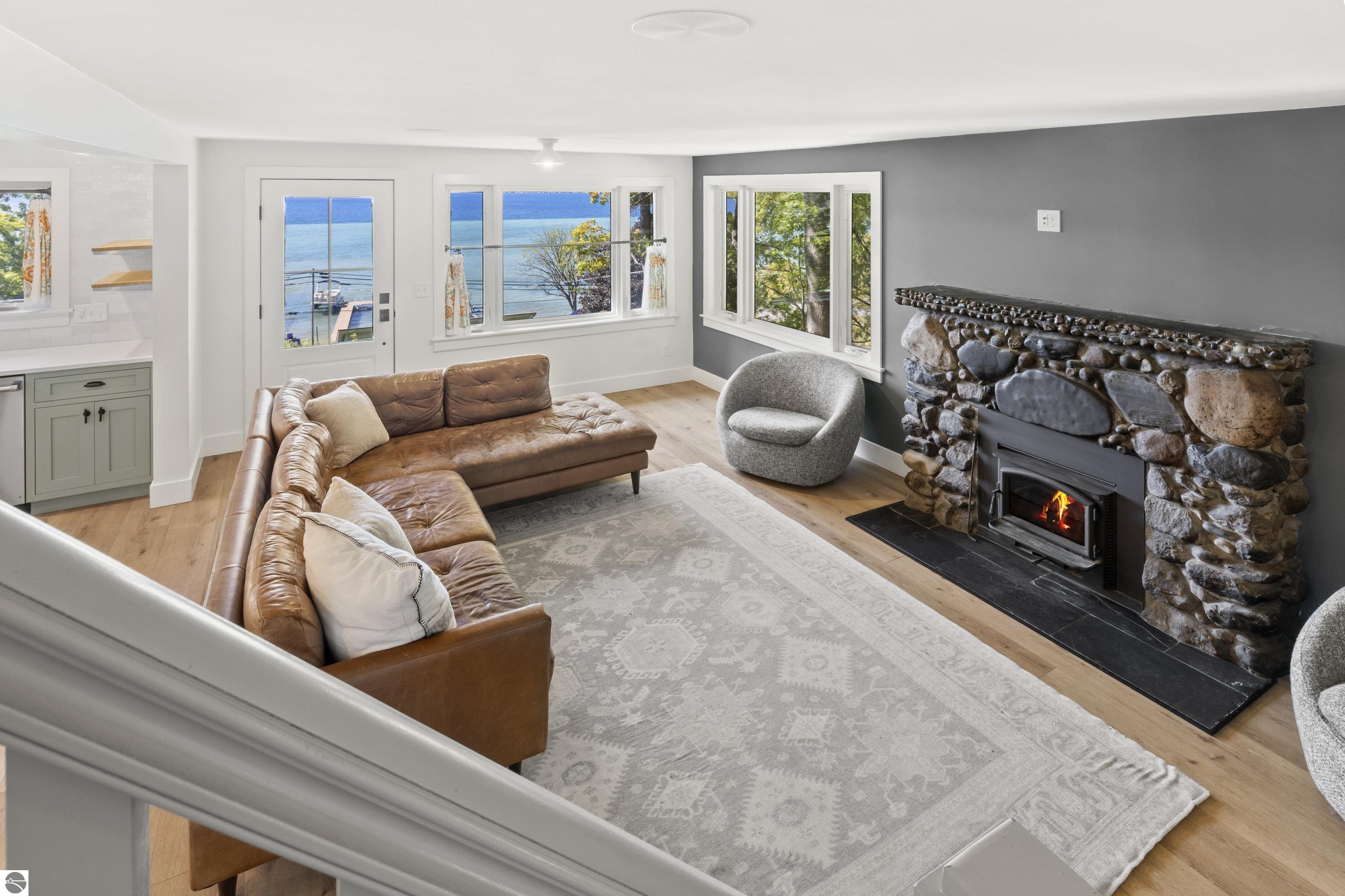 7542 Crystal Drive