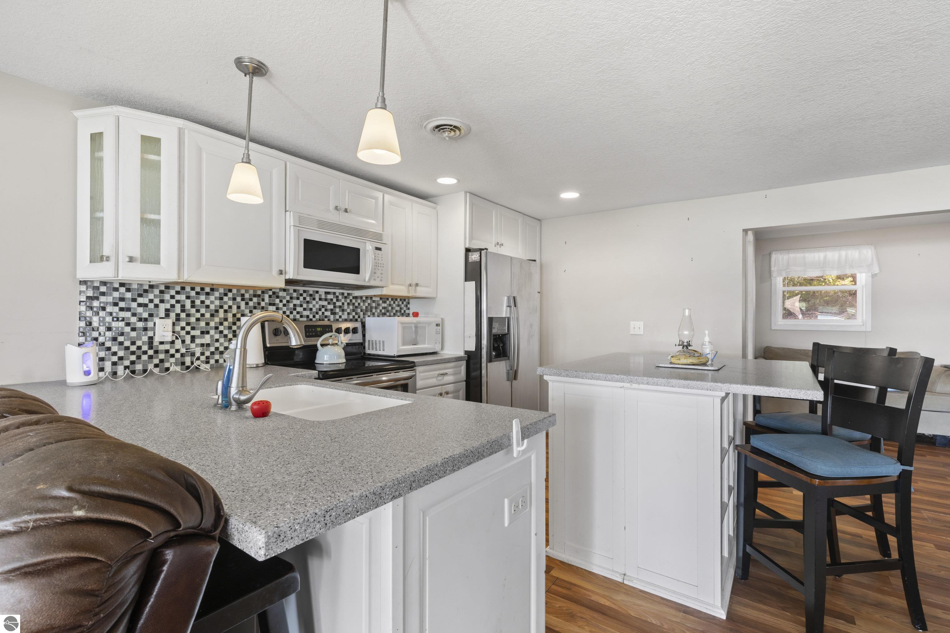 7542 Crystal Drive