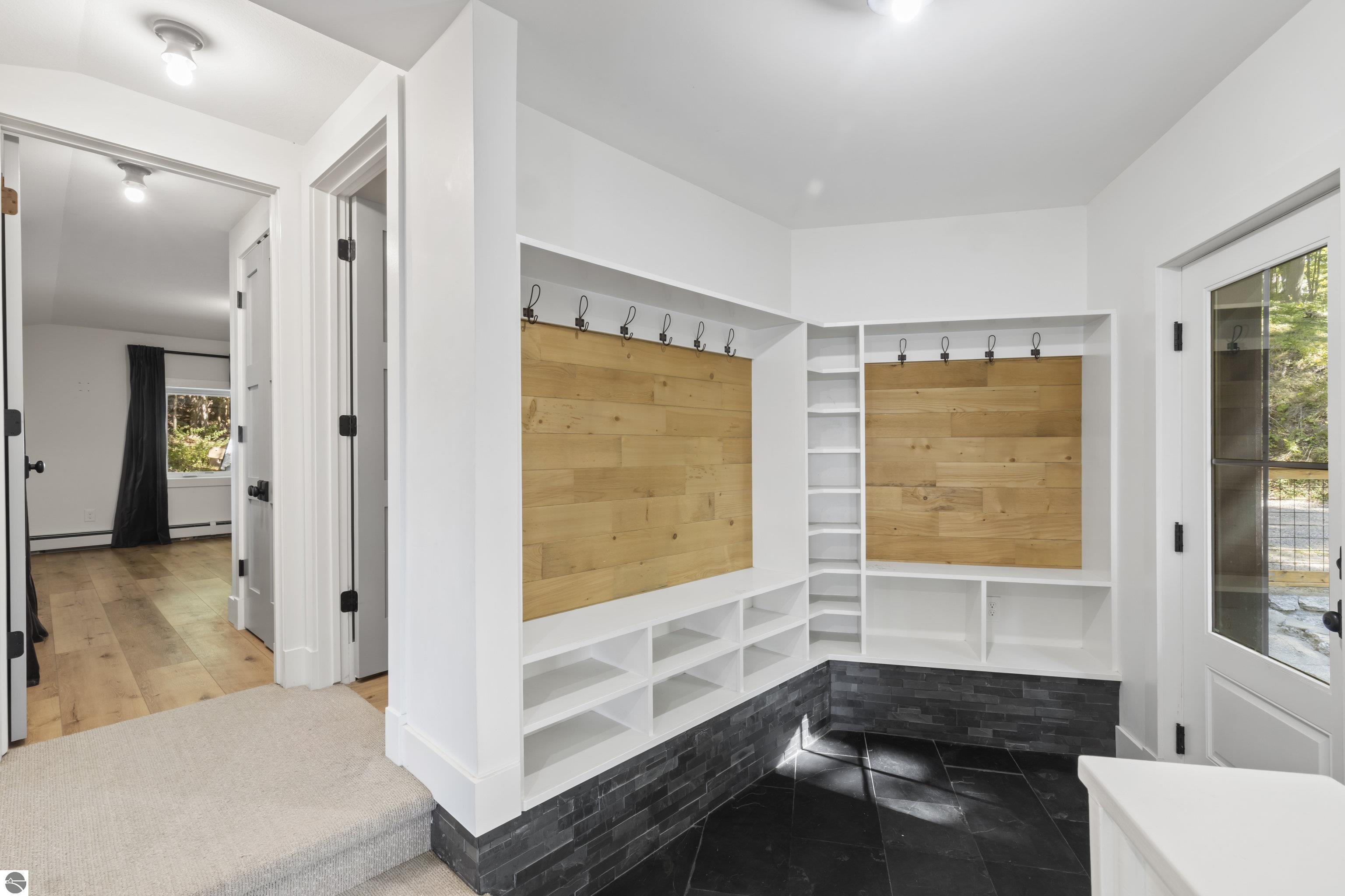 7542 Crystal Drive