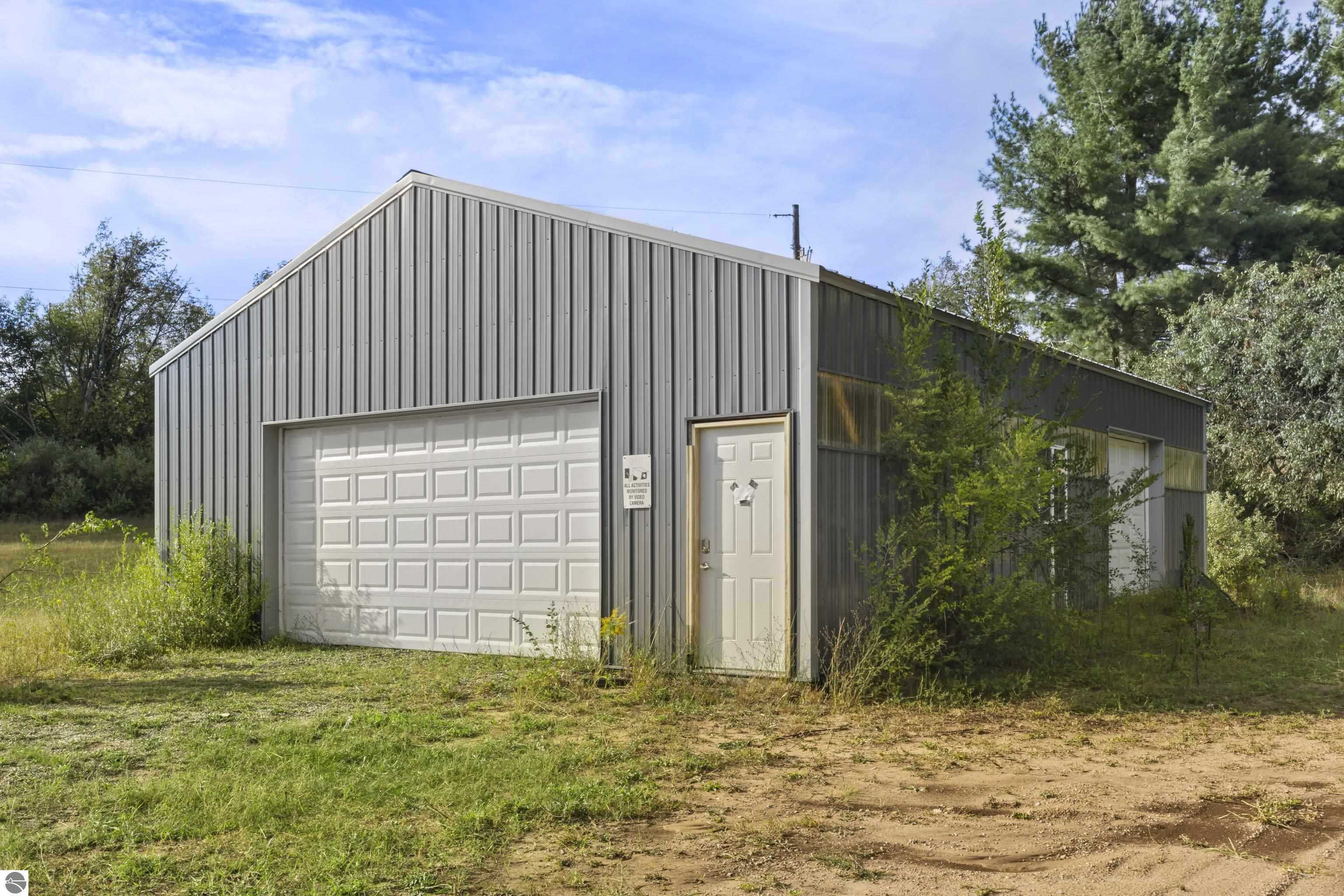 8240 Cadillac Highway