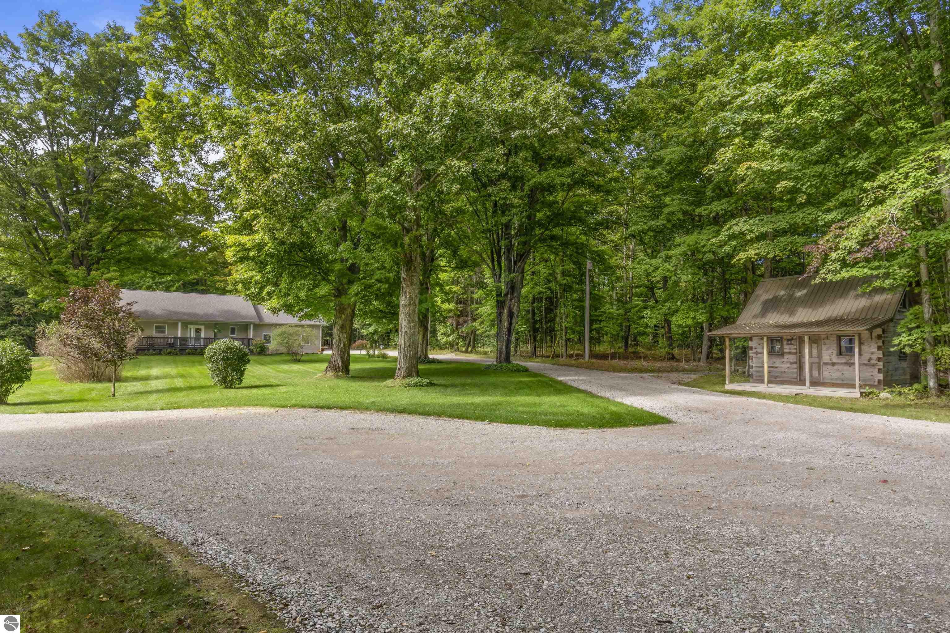 7686 Indian Hill Road
