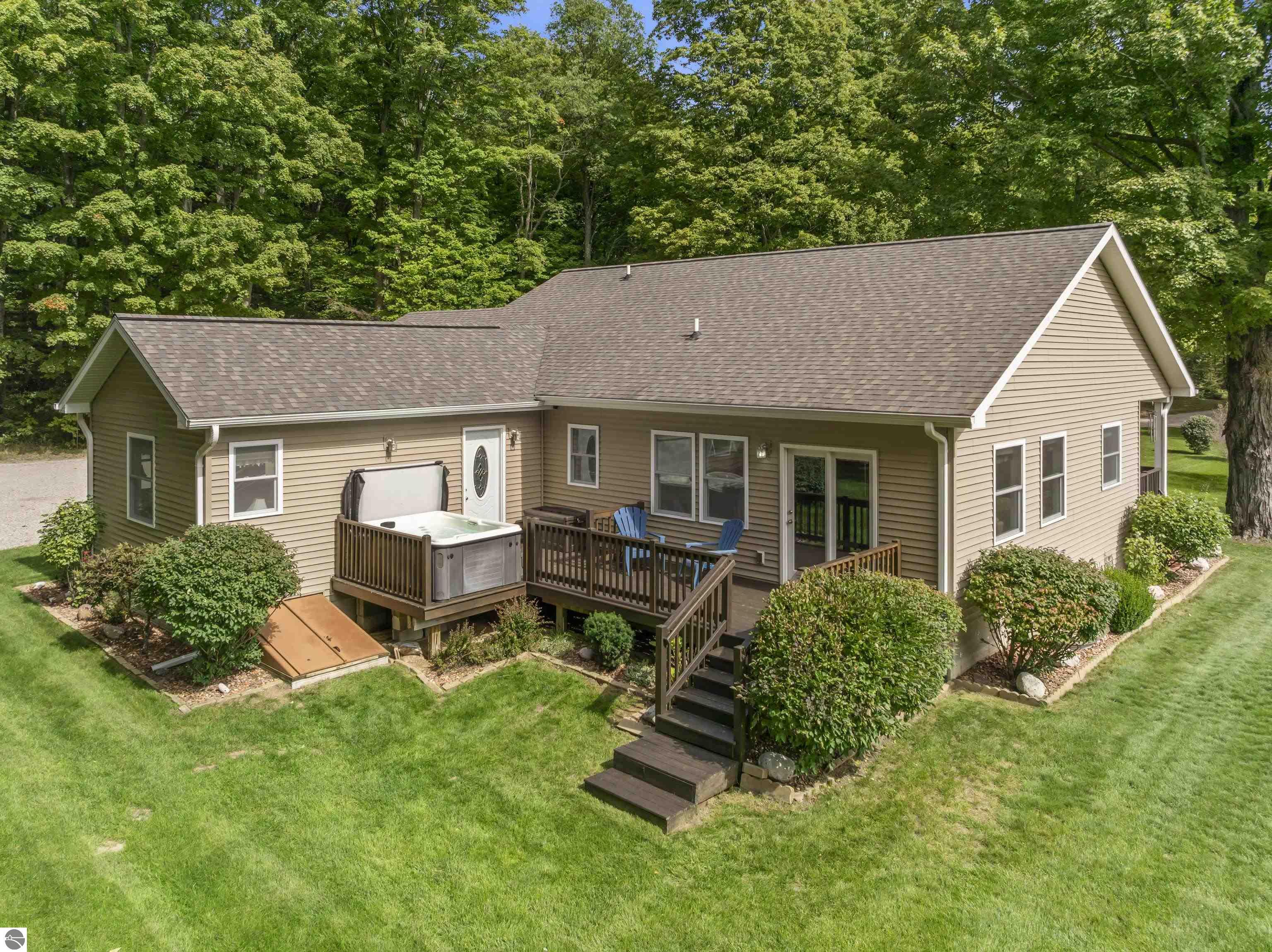 7686 Indian Hill Road