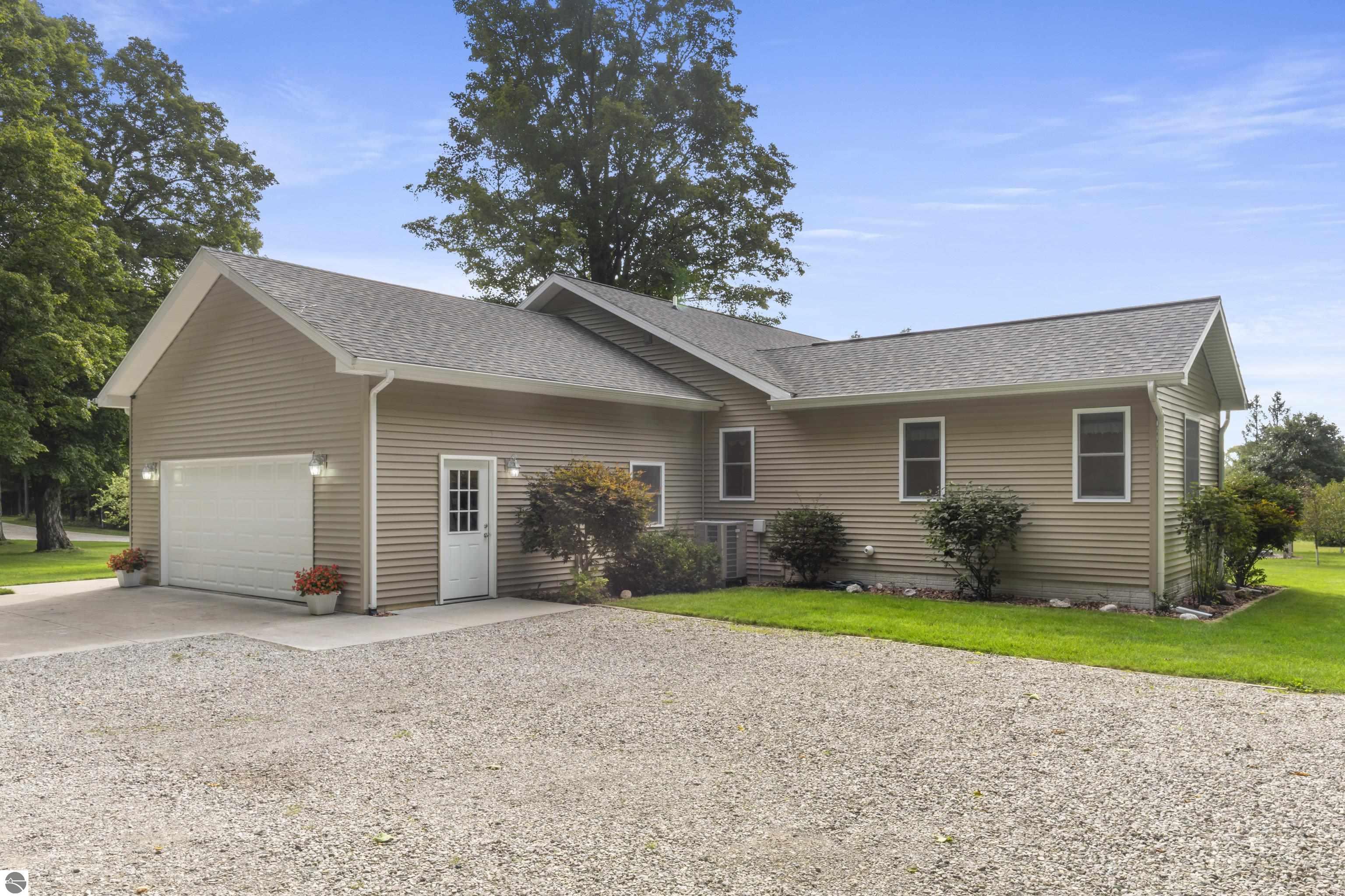 7686 Indian Hill Road