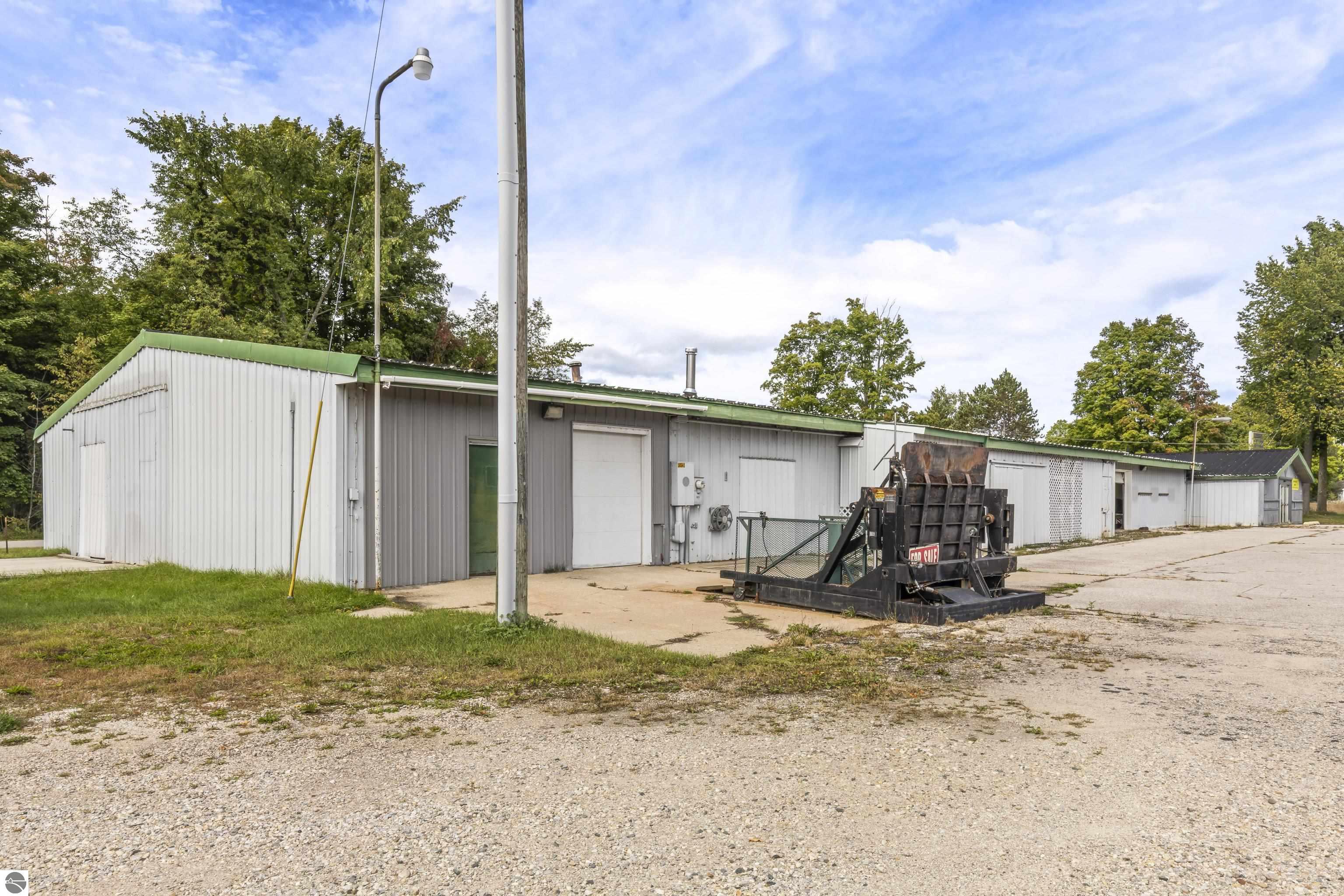 18641 Cadillac Highway