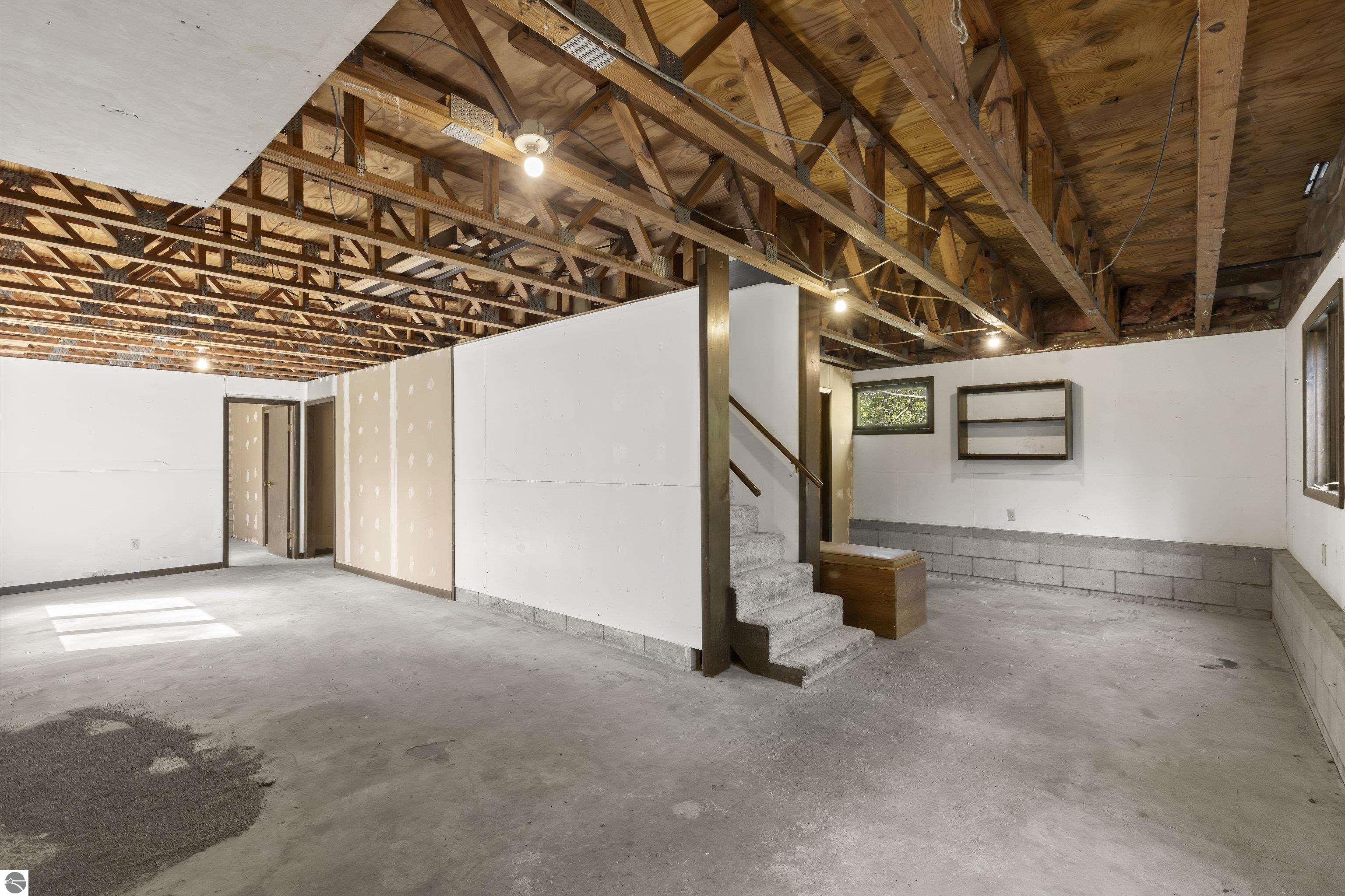 4477 Mollineaux Road