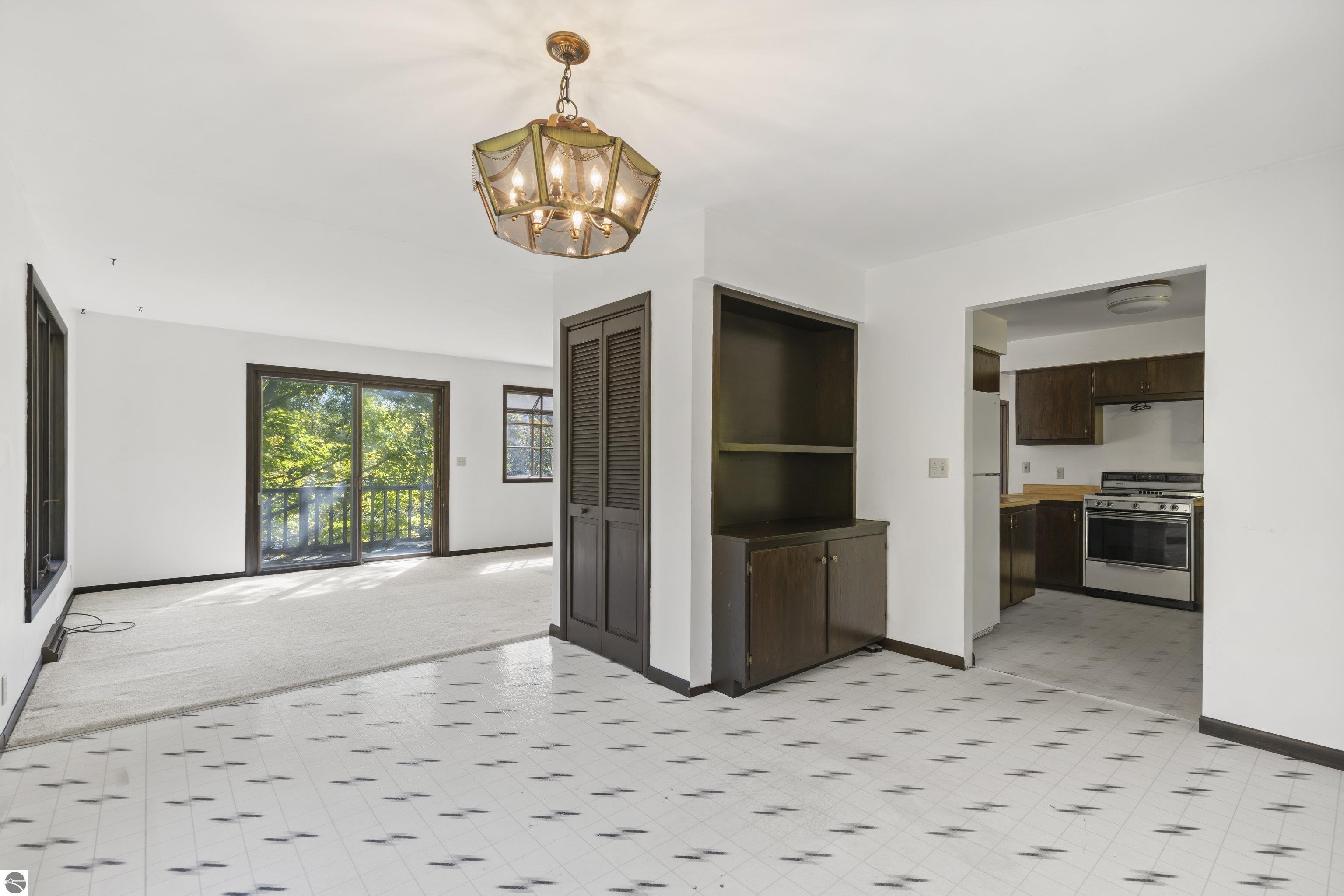 4477 Mollineaux Road