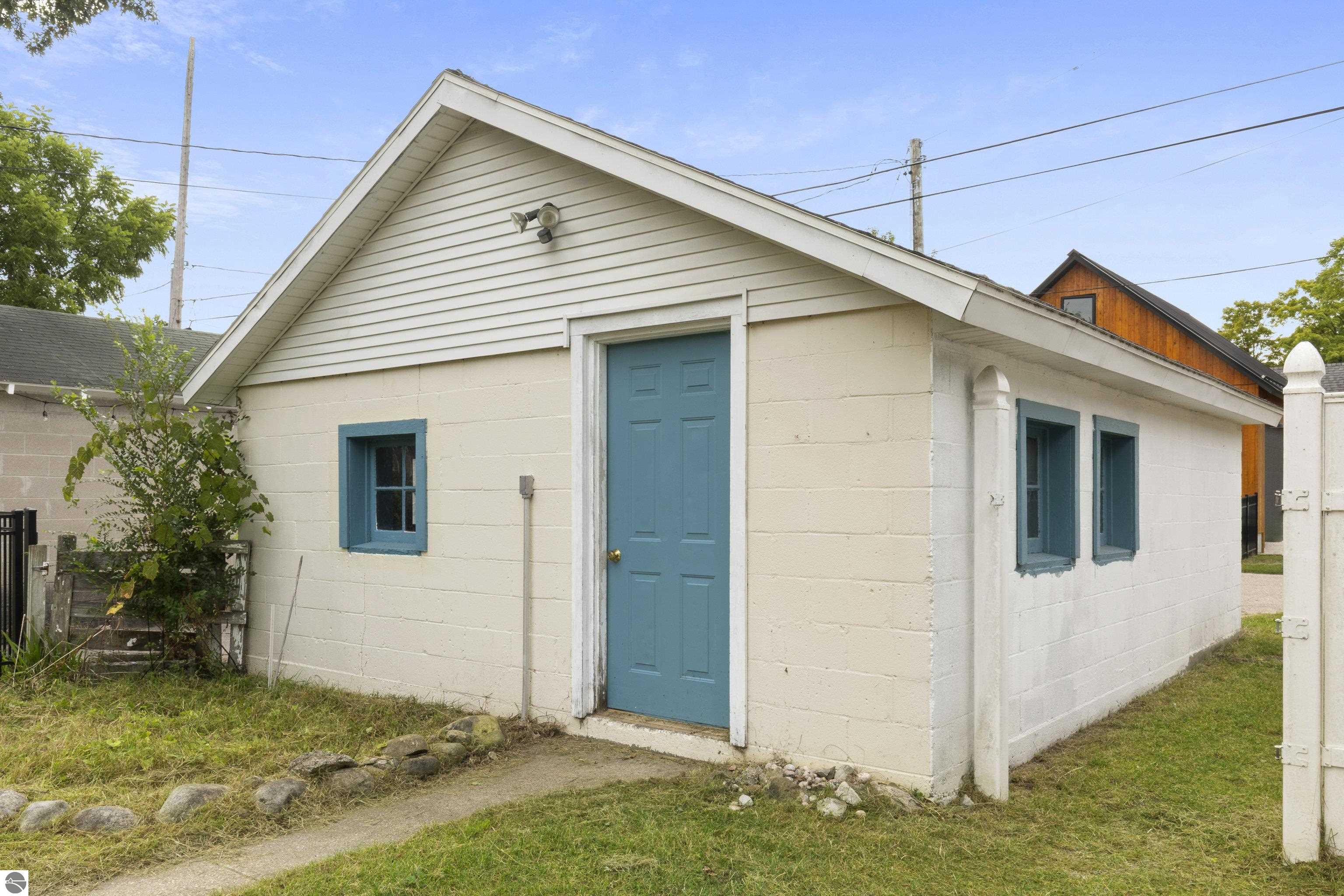 242 E Tenth Street