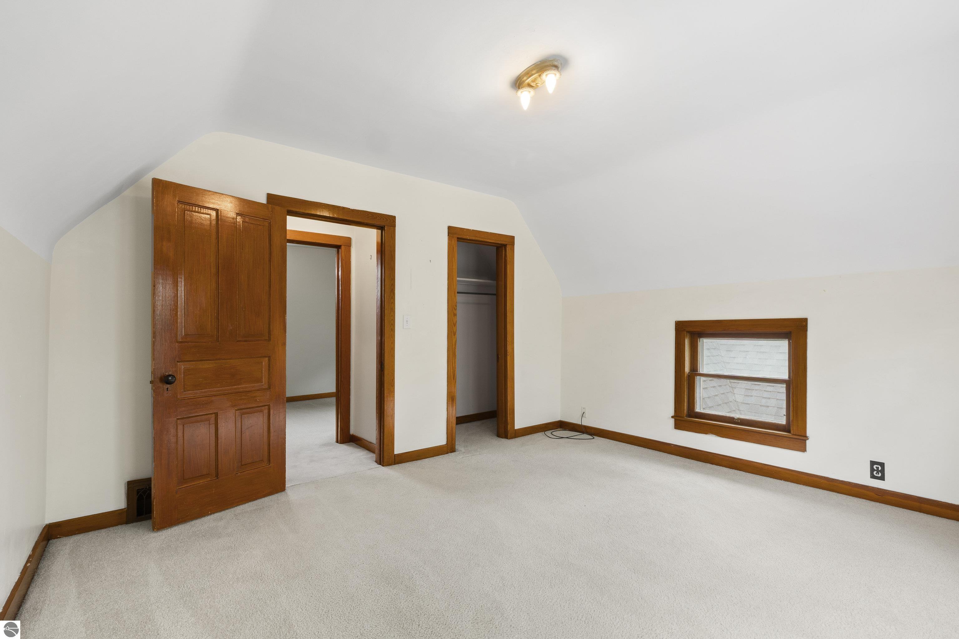 242 E Tenth Street