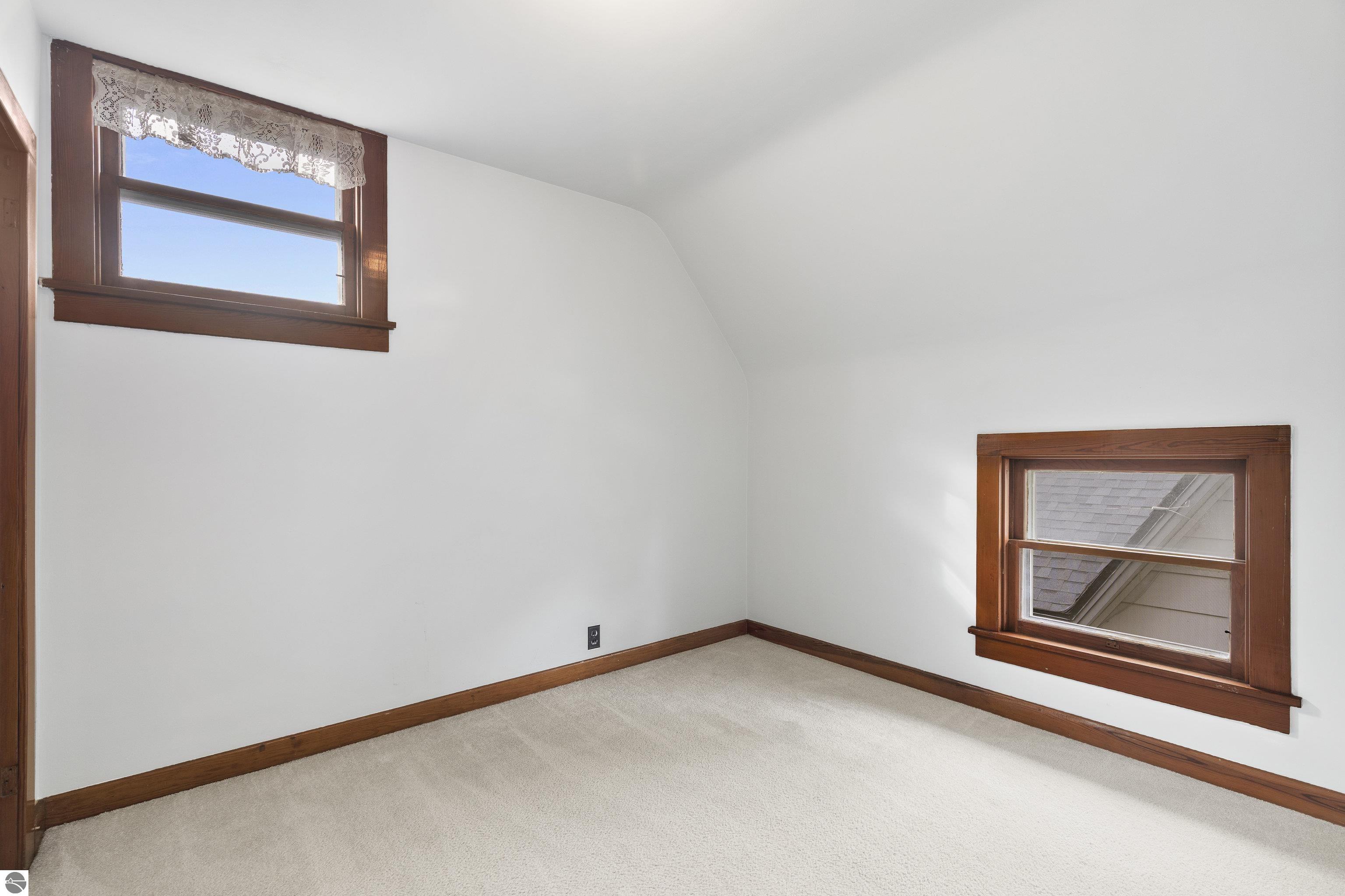 242 E Tenth Street