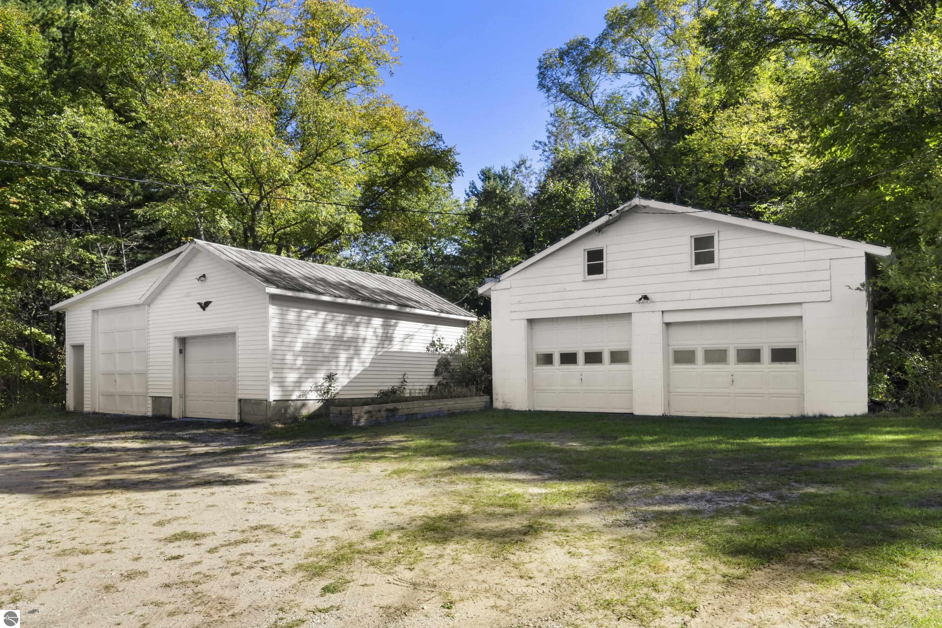 2683 Forrest Road