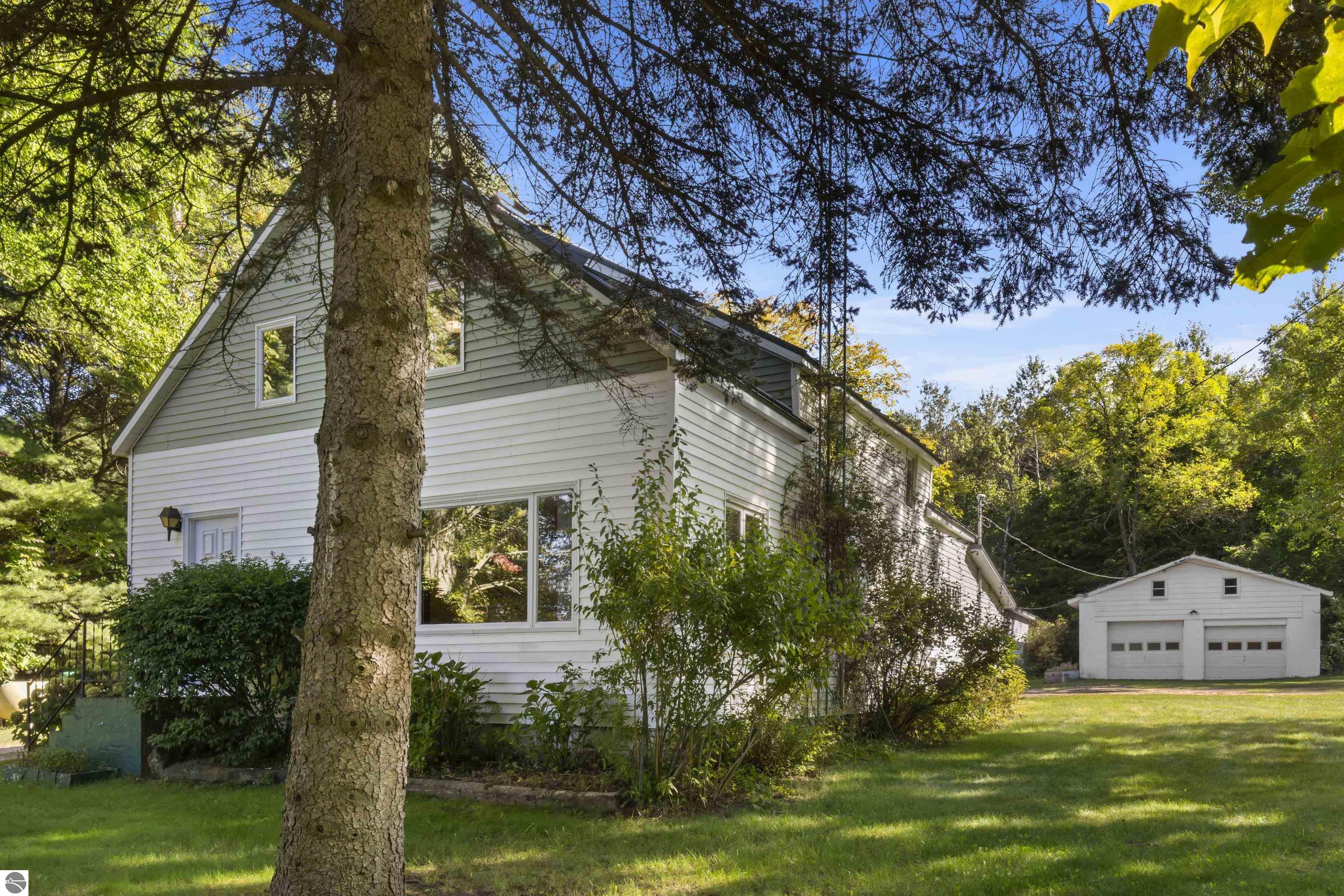 2683 Forrest Road