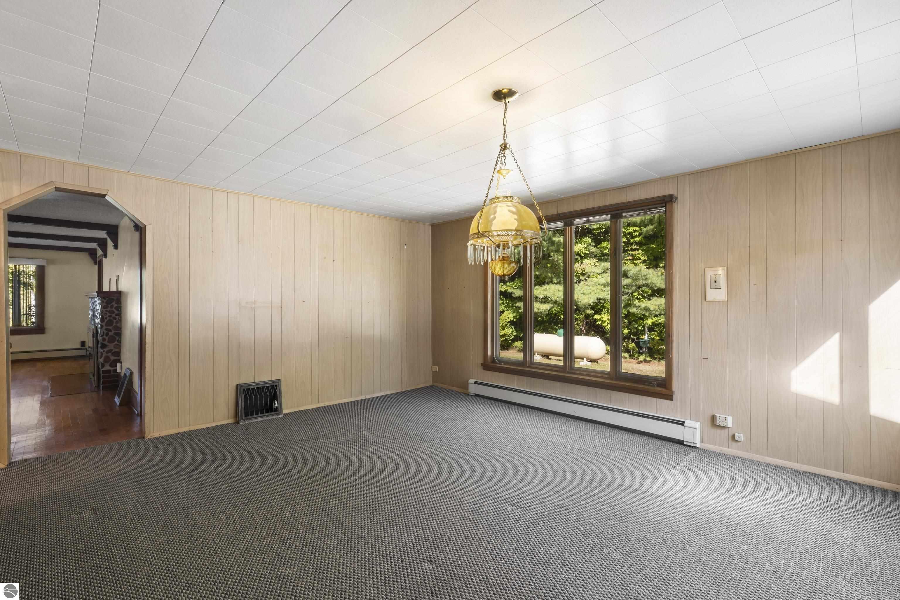 2683 Forrest Road