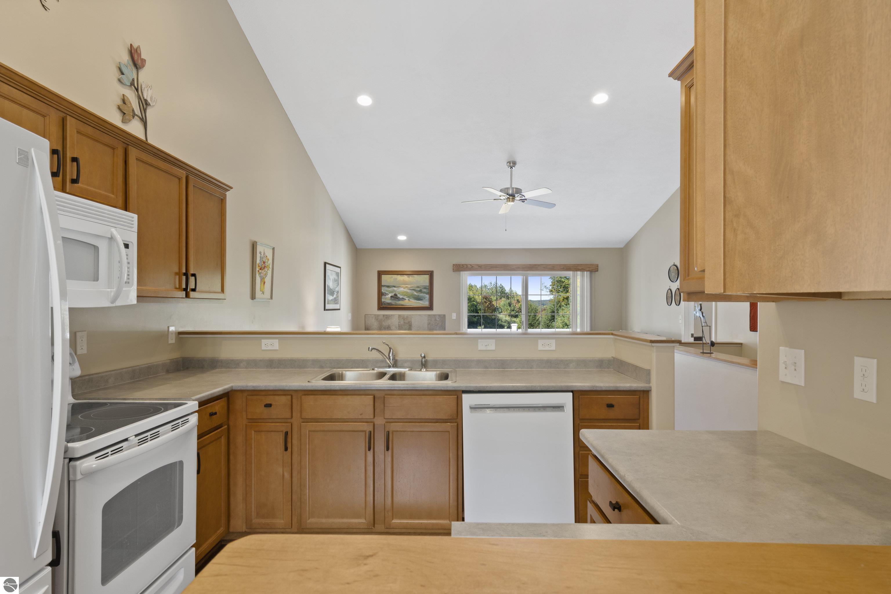 6563 MacDonald Road # 8 Unit: #8