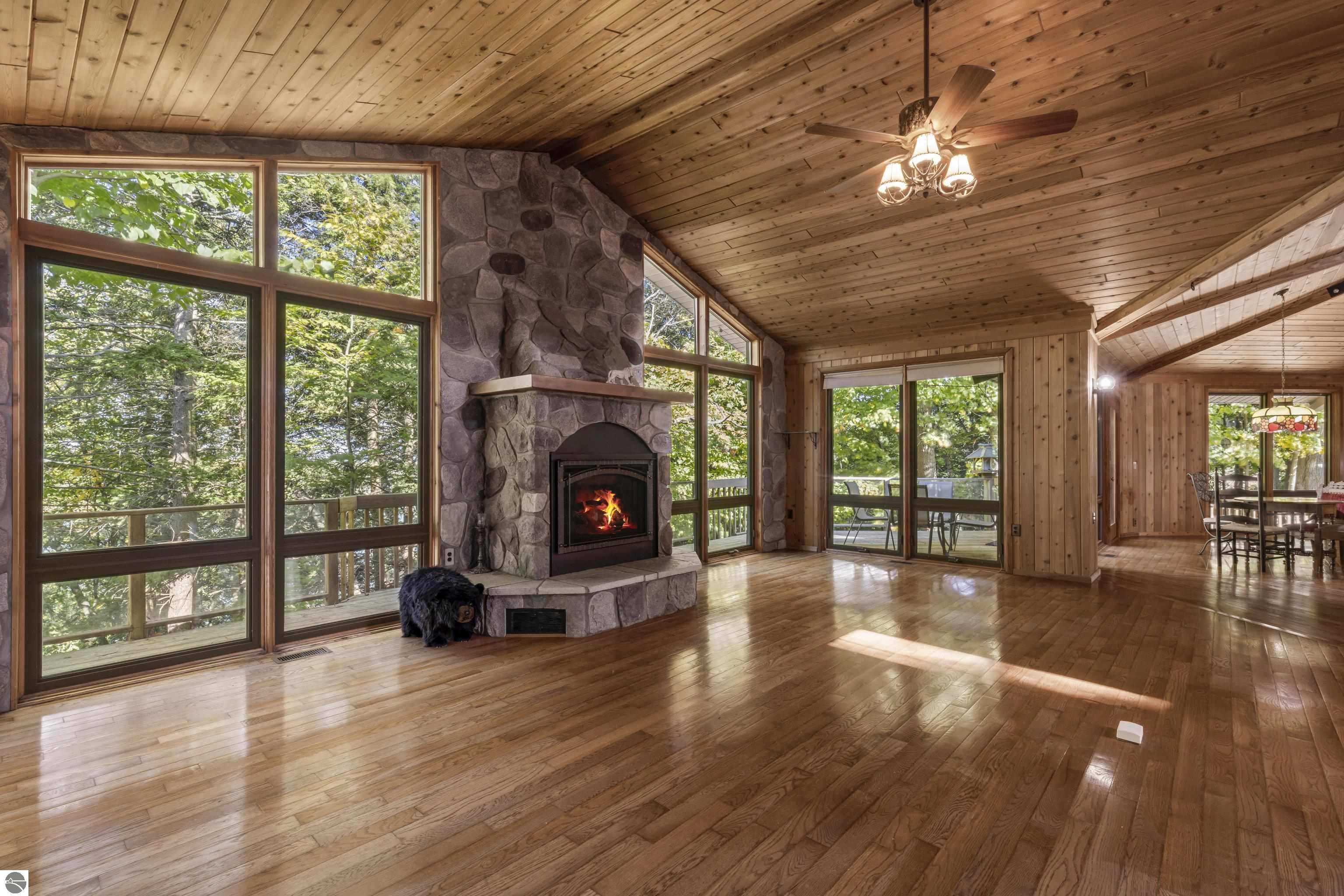 3810 Deer Ridge Trail
